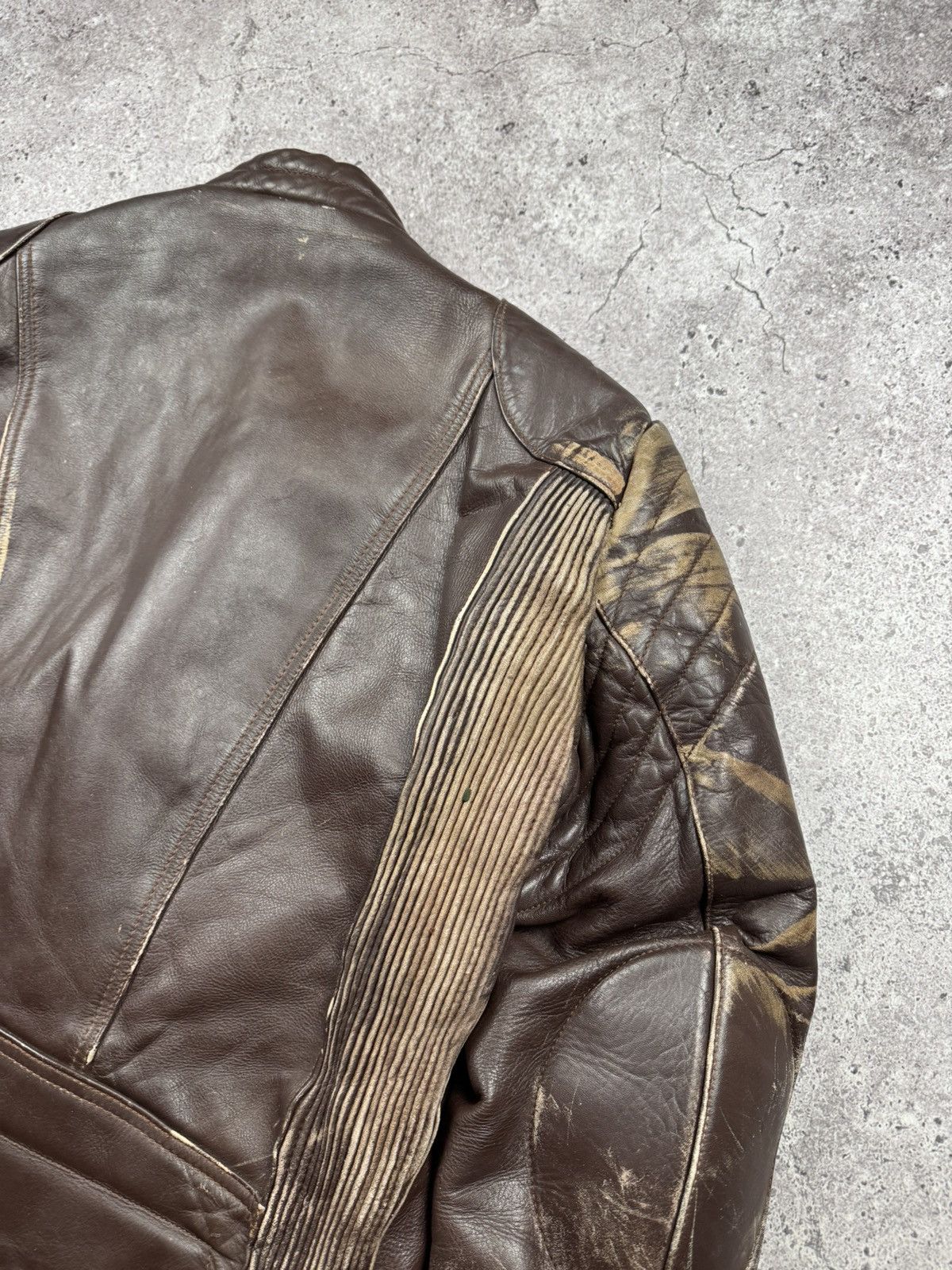 Vintage VINTAGE 80S BROWN BIKER RAMONES FADED RACING LEATHER JACKET Size US L / EU 52-54 / 3 - 17 Thumbnail