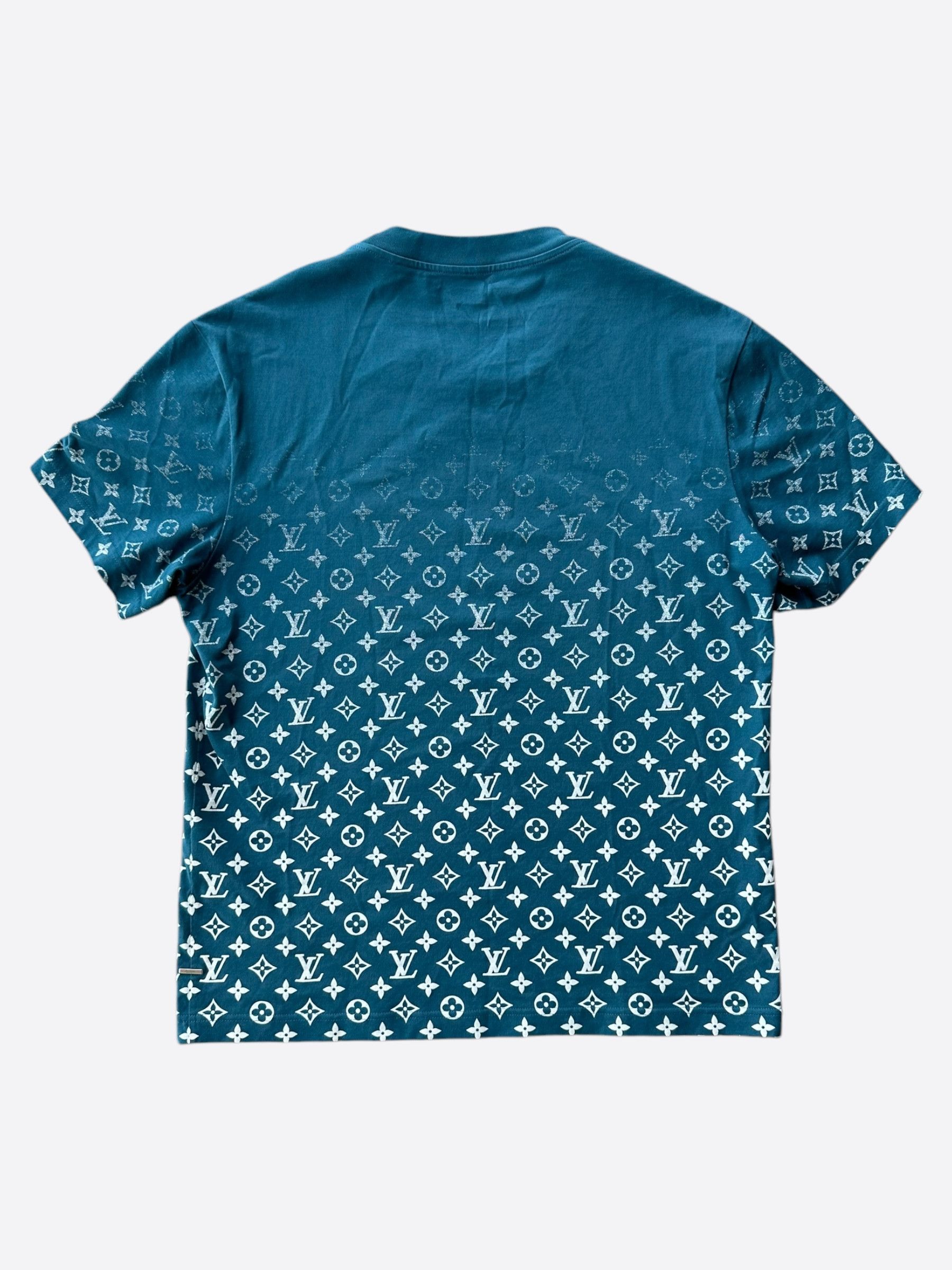Louis Vuitton Louis Vuitton Blue & White Monogram Gradient T-Shirt Size US S / EU 44-46 / 1 - 2 Thumbnail