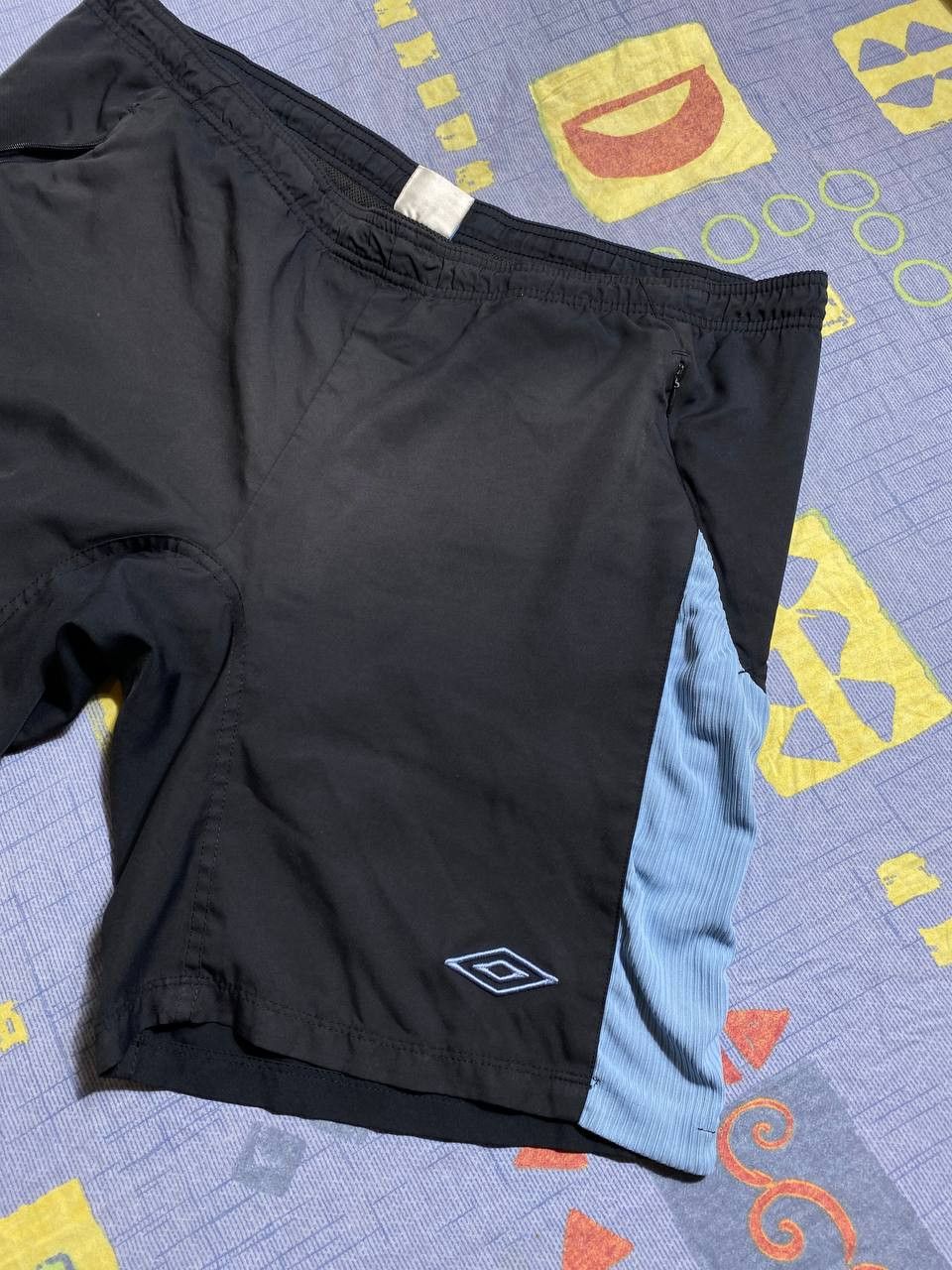 Umbro Vintage Umbro Shorts Size US 33 - 12 Thumbnail
