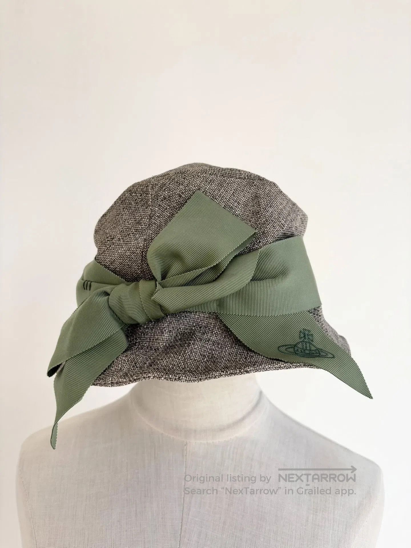 Vivienne Westwood Vivienne Westwood Gray Saturn Bow Hat. Size ONE SIZE - 1 Thumbnail