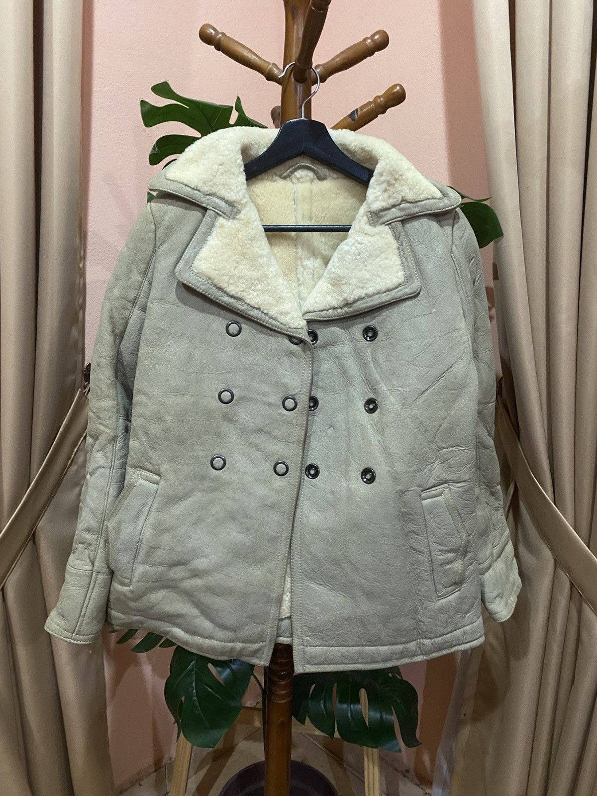 Japanese Brand Tetsuya Minami Shearling Aviator Double-Breasted Coat Size US S / EU 44-46 / 1 - 1 Thumbnail