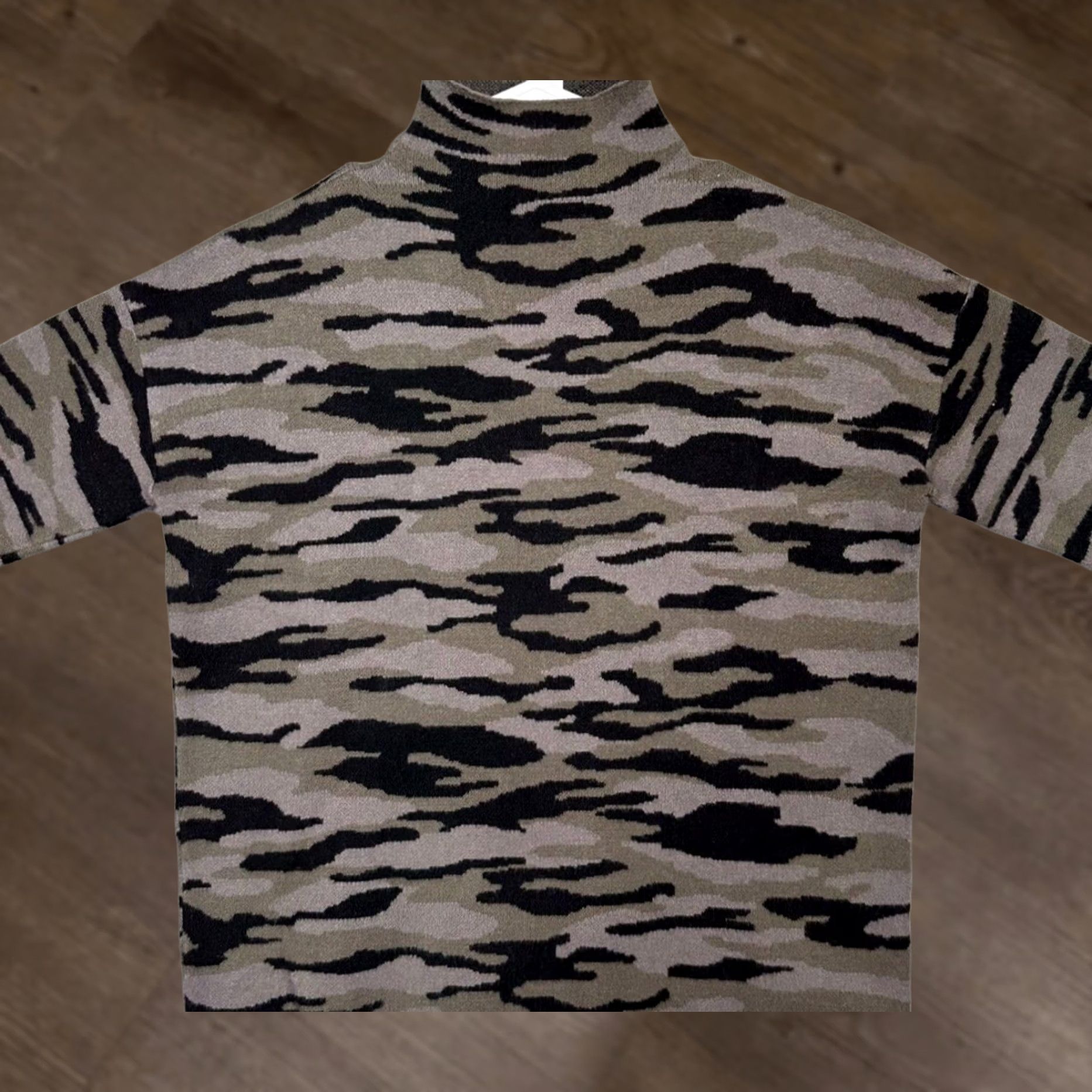 Vintage Tahari Sweater Womens Medium Grey Camo Nylon Blend Turtle Neck Sweatshirt Ladies Size M / US 6-8 / IT 42-44 - 1 Thumbnail