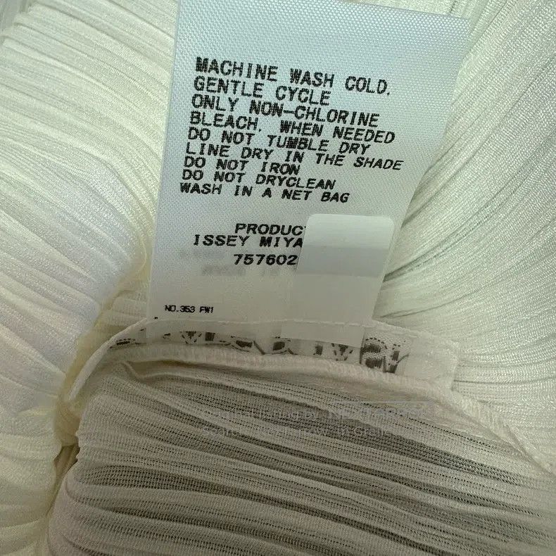 Issey Miyake Issey Miyake White Pleated Short-sleeve Top Size XL / US 12-14 / IT 48-50 - 6 Thumbnail