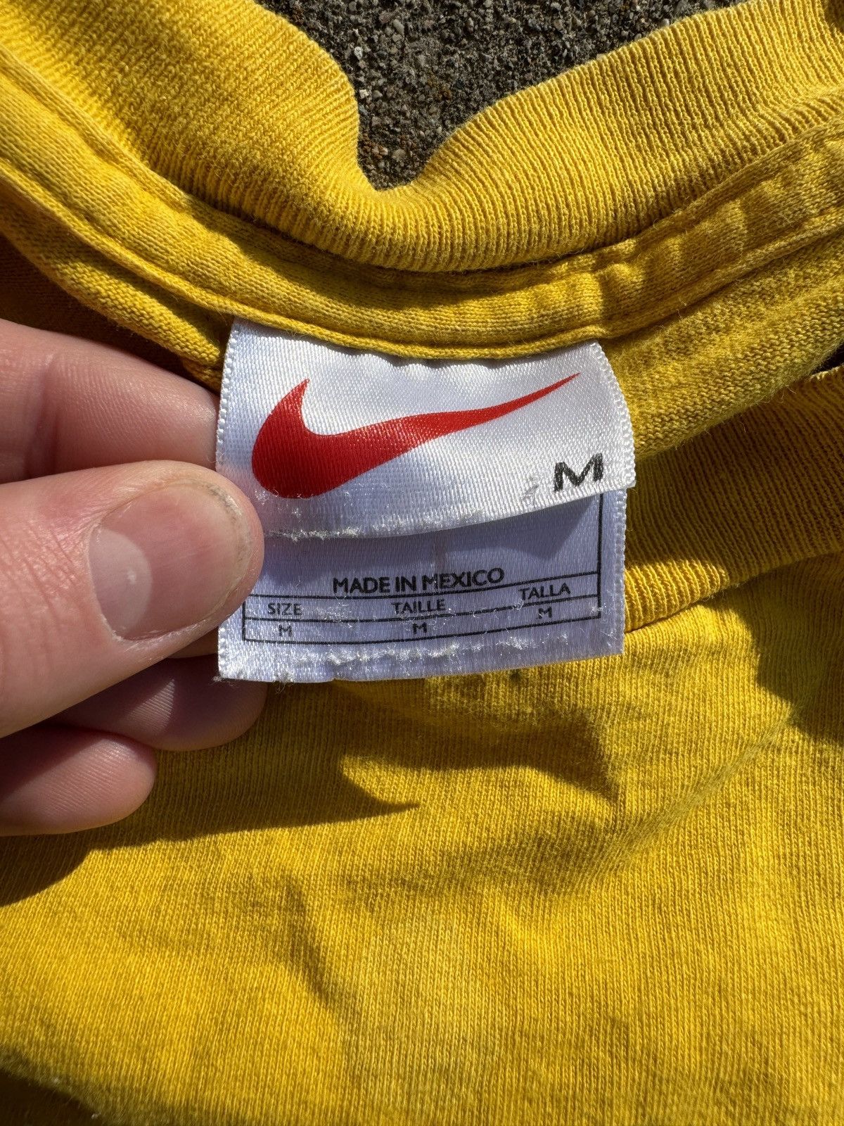 Nike × Vintage Vintage basic nike yellow tee Size US M / EU 48-50 / 2 - 3 Thumbnail
