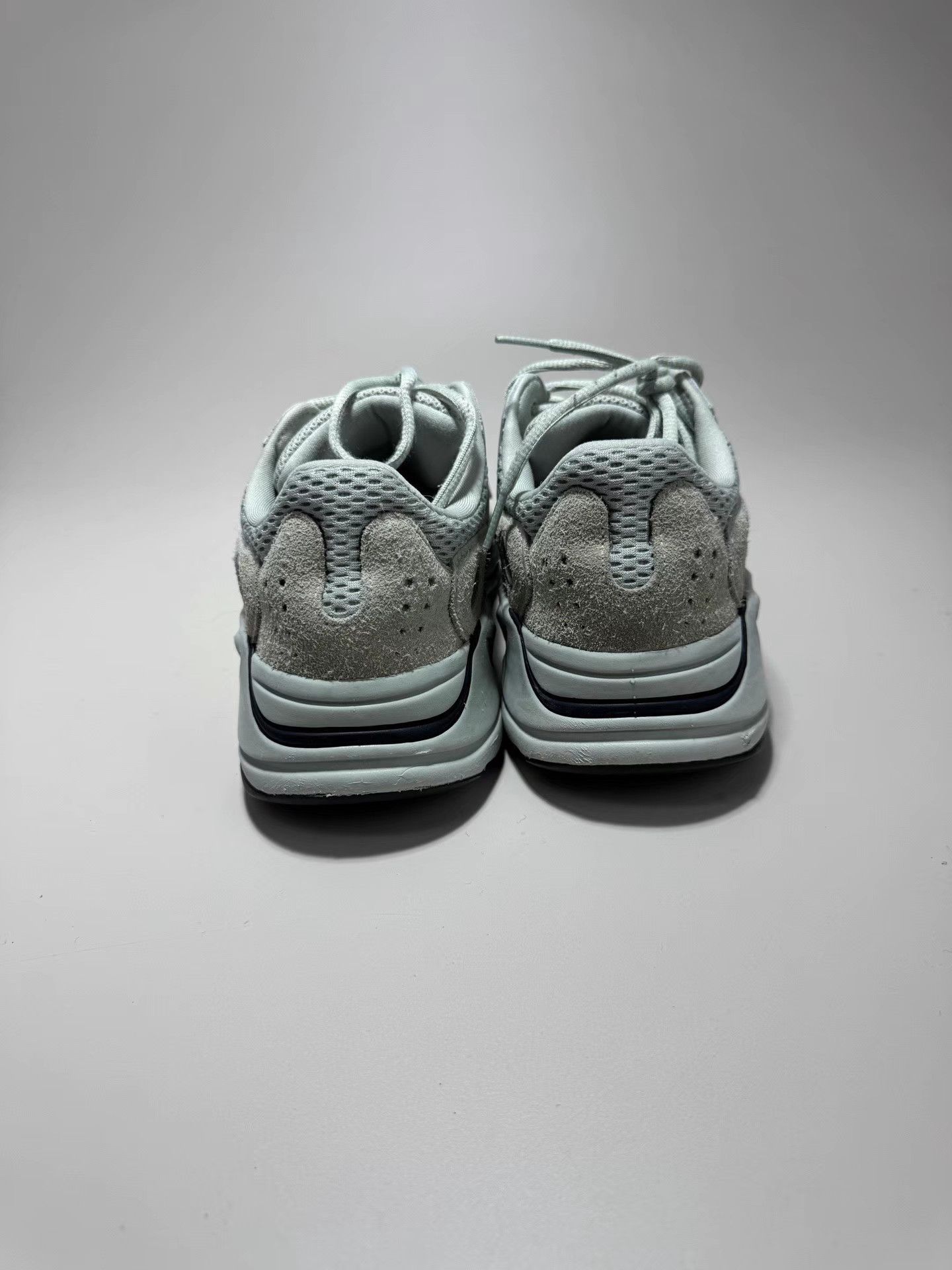 Adidas ADIDAS YEEZY700 Salt Casual Shoes Size US 7 / EU 40 - 3 Thumbnail