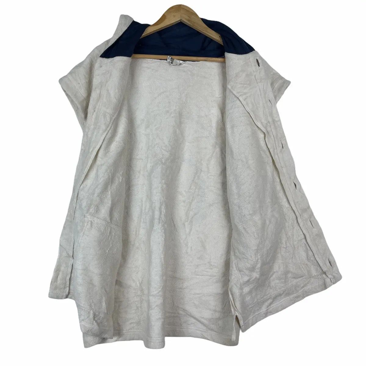 Vintage Vintage Chiemsee Sportswear White Sweater Logo Sleeveless Size US M / EU 48-50 / 2 - 5 Thumbnail