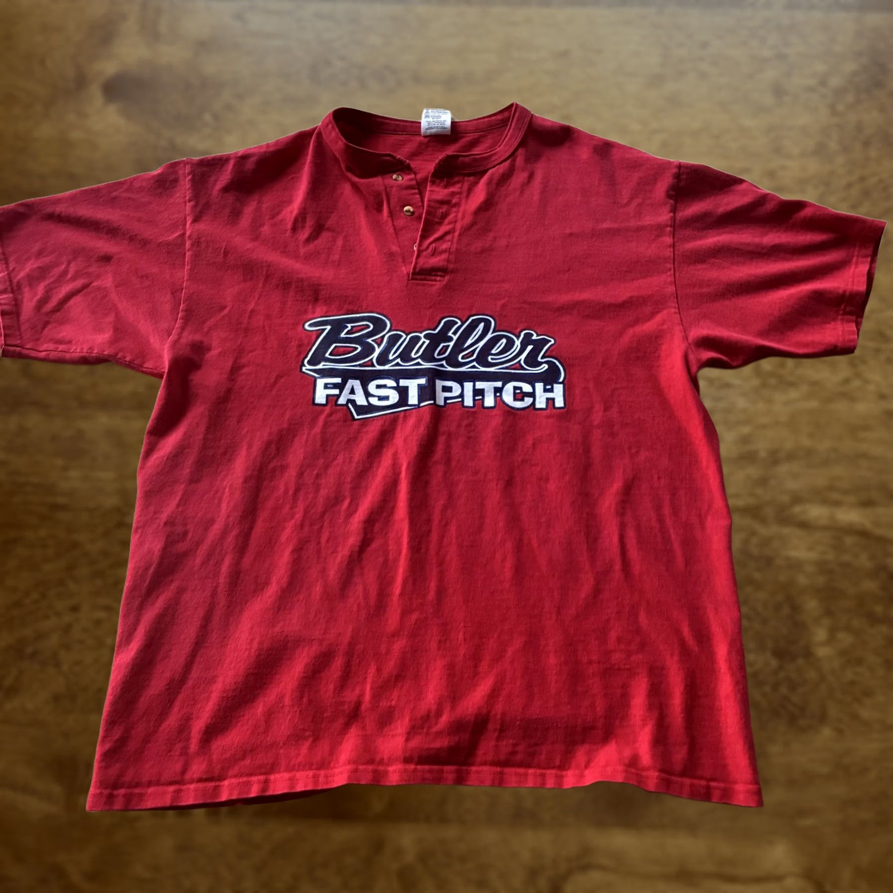 Vintage VINTAGE Butler Pa Fast Pitch Cotton Deluxe Shirt Mens XL Red Henley T-Shirt Sports Softball Tee Size US XL / EU 56 / 4 - 1 Thumbnail