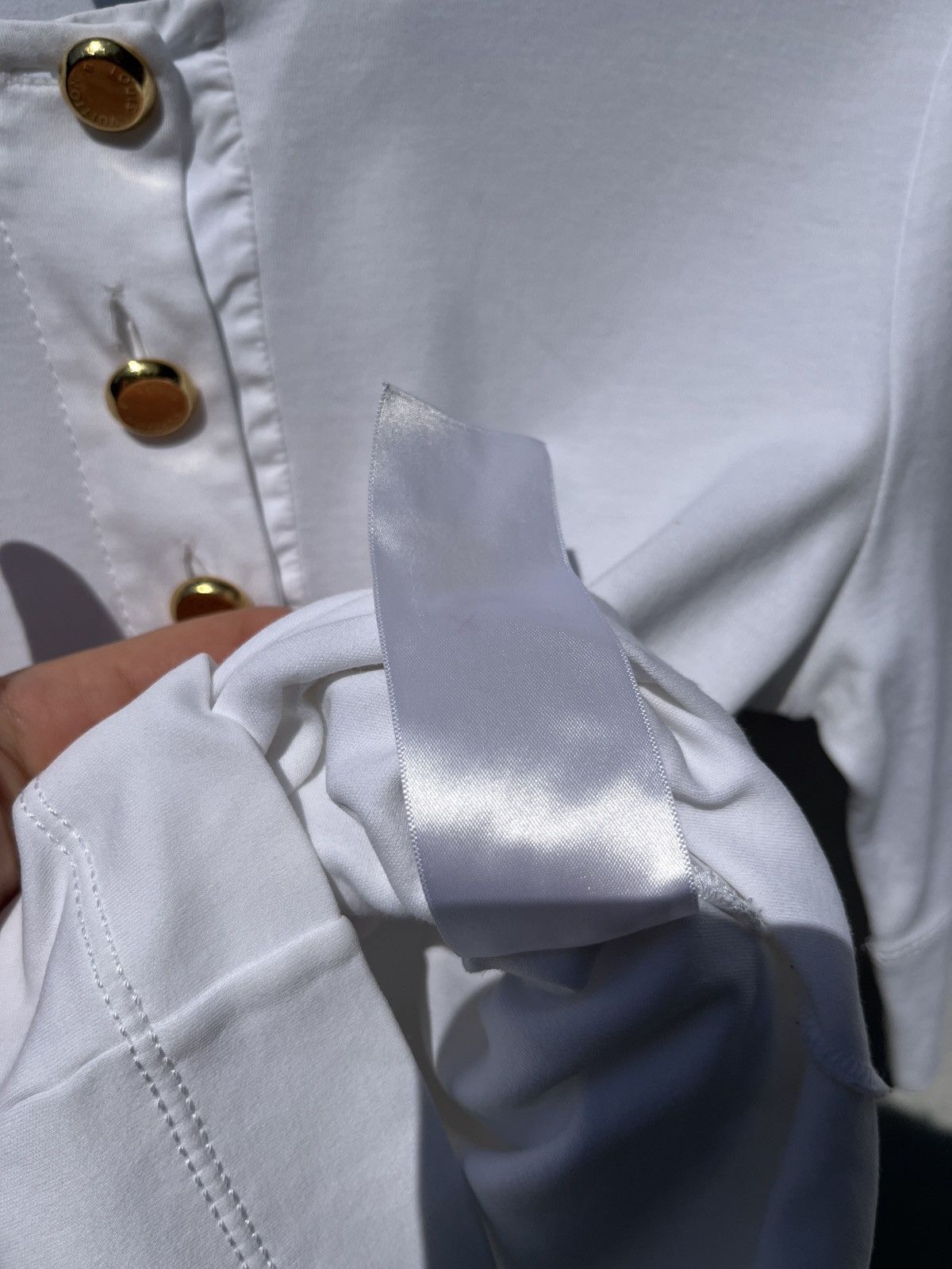 Louis Vuitton Louis Vuitton LV silk long shirt blouse t shirt top Size S / US 4 / IT 40 - 8 Thumbnail