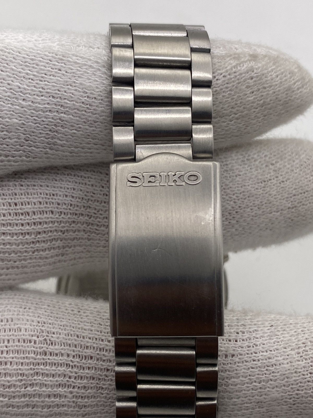 Seiko Vintage Seiko 5 Automatic 7009 Gray Dial Men’s Wristwatch Size 36 - 6 Thumbnail