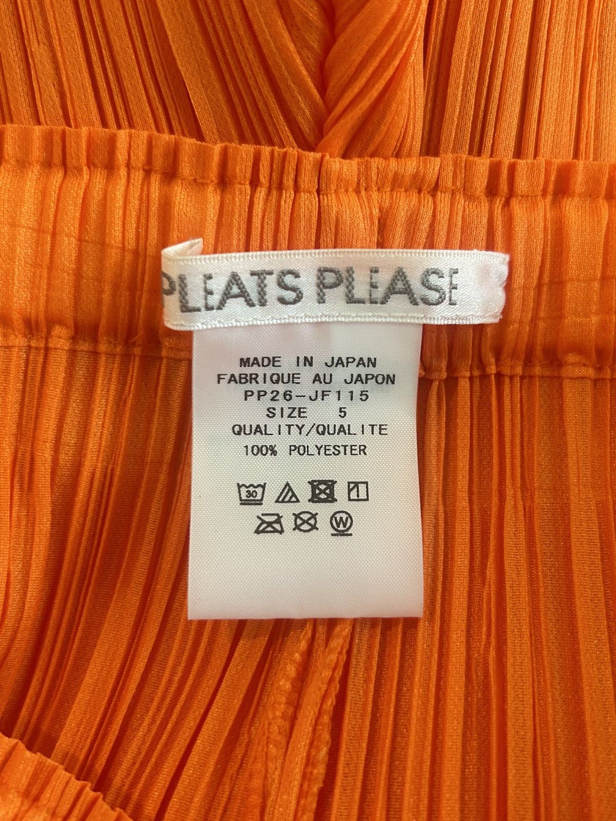 Pleated Slim Leg Pants