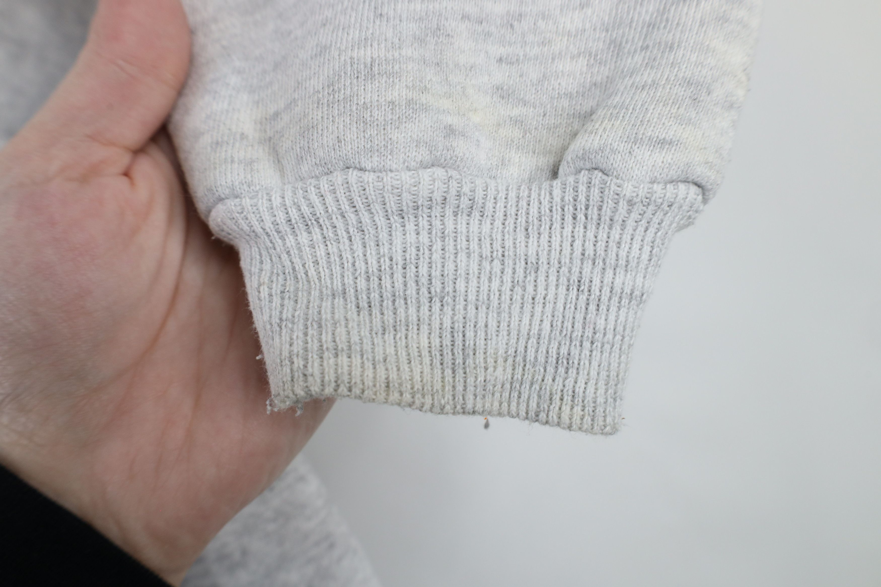 Vintage Vintage 90s The Peaceful Woods Sweatshirt Heather Gray USA Size US XL / EU 56 / 4 - 8 Thumbnail