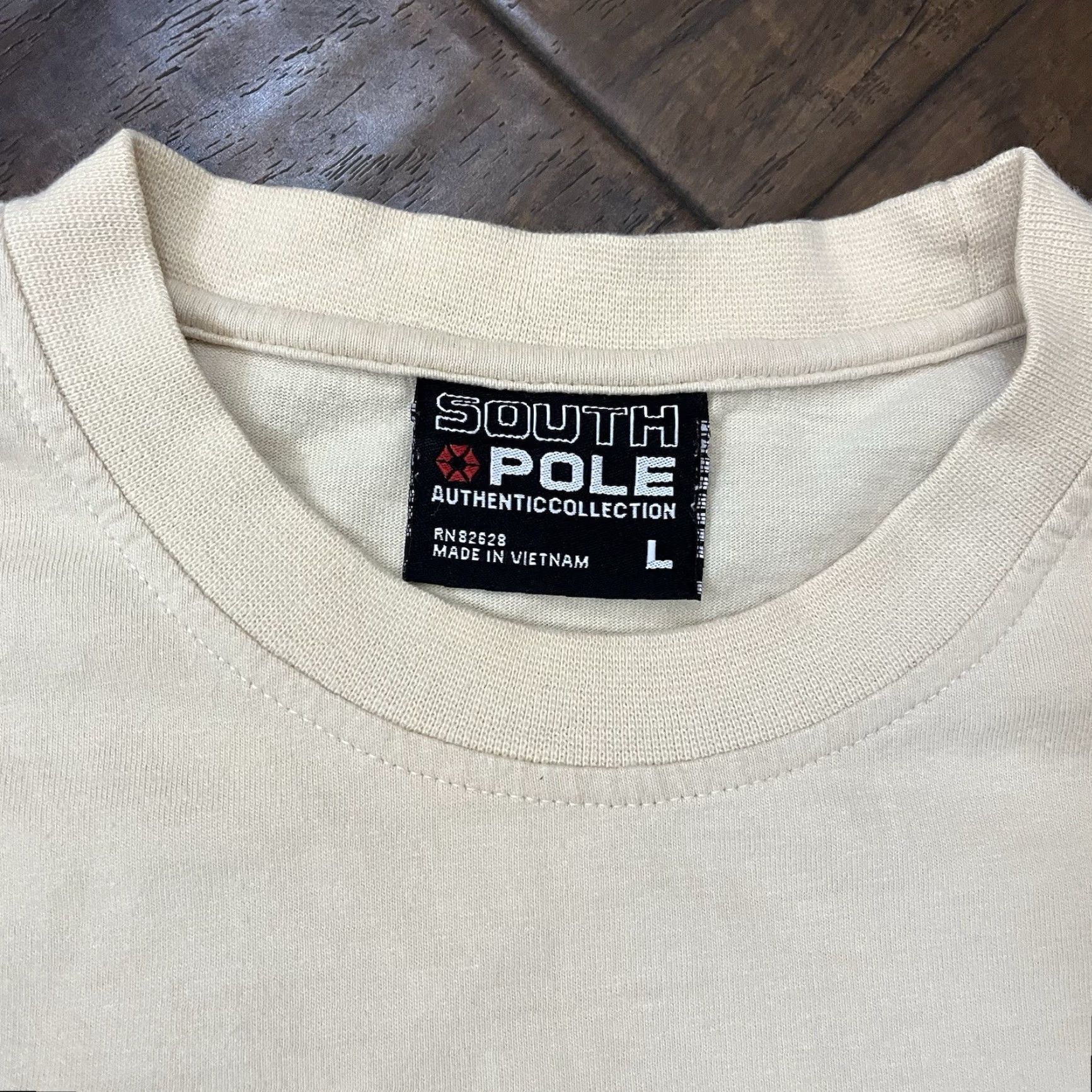 Southpole VINTAGE Southpole Men's T-Shirt Large Short Sleeve Beige City Embroidered Hip Hop Grunge Y2K Size US L / EU 52-54 / 3 - 4 Thumbnail