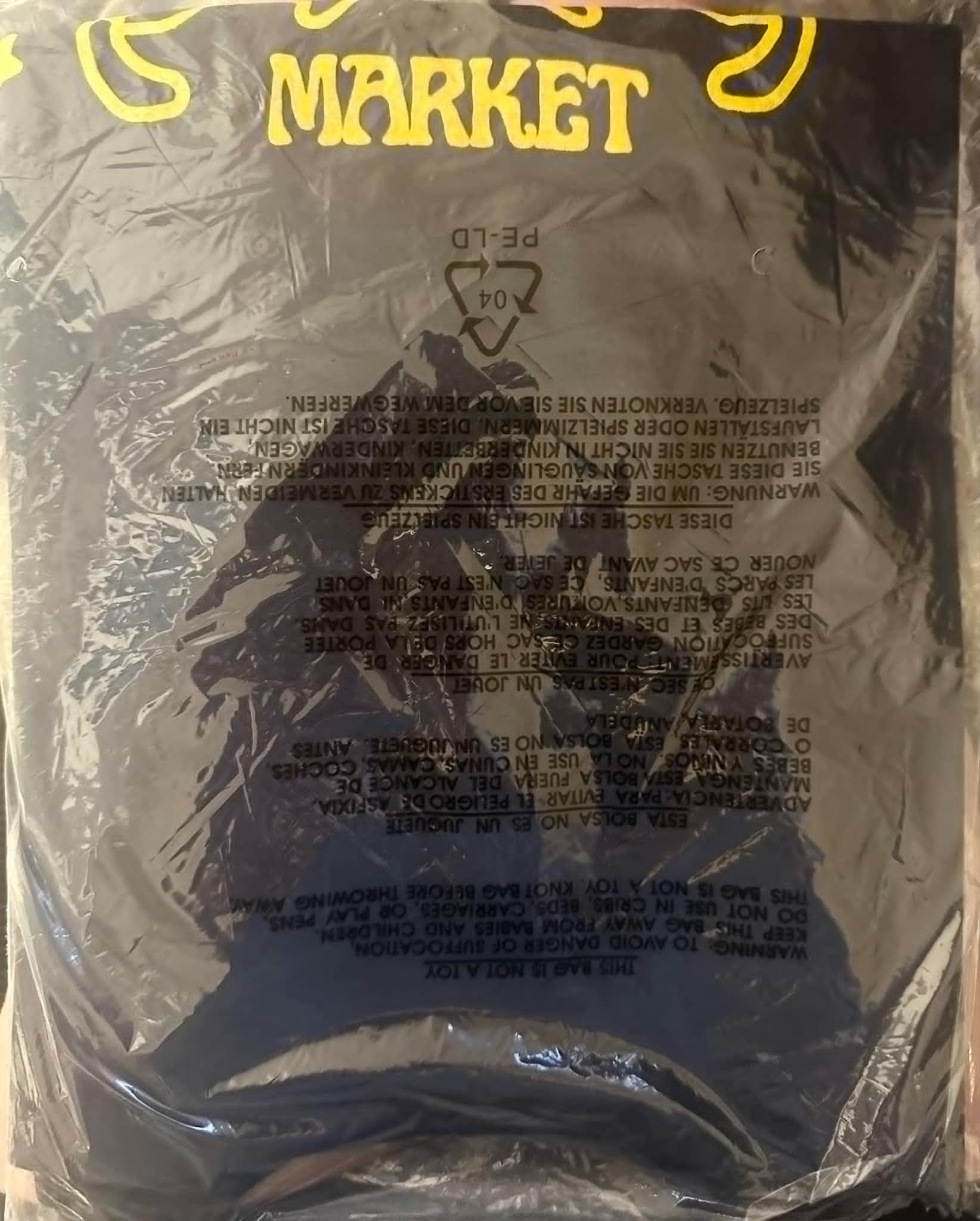 Market Market (Chinatown Market) Friends Don't Snitch T-shirt Size US M / EU 48-50 / 2 - 2 Thumbnail