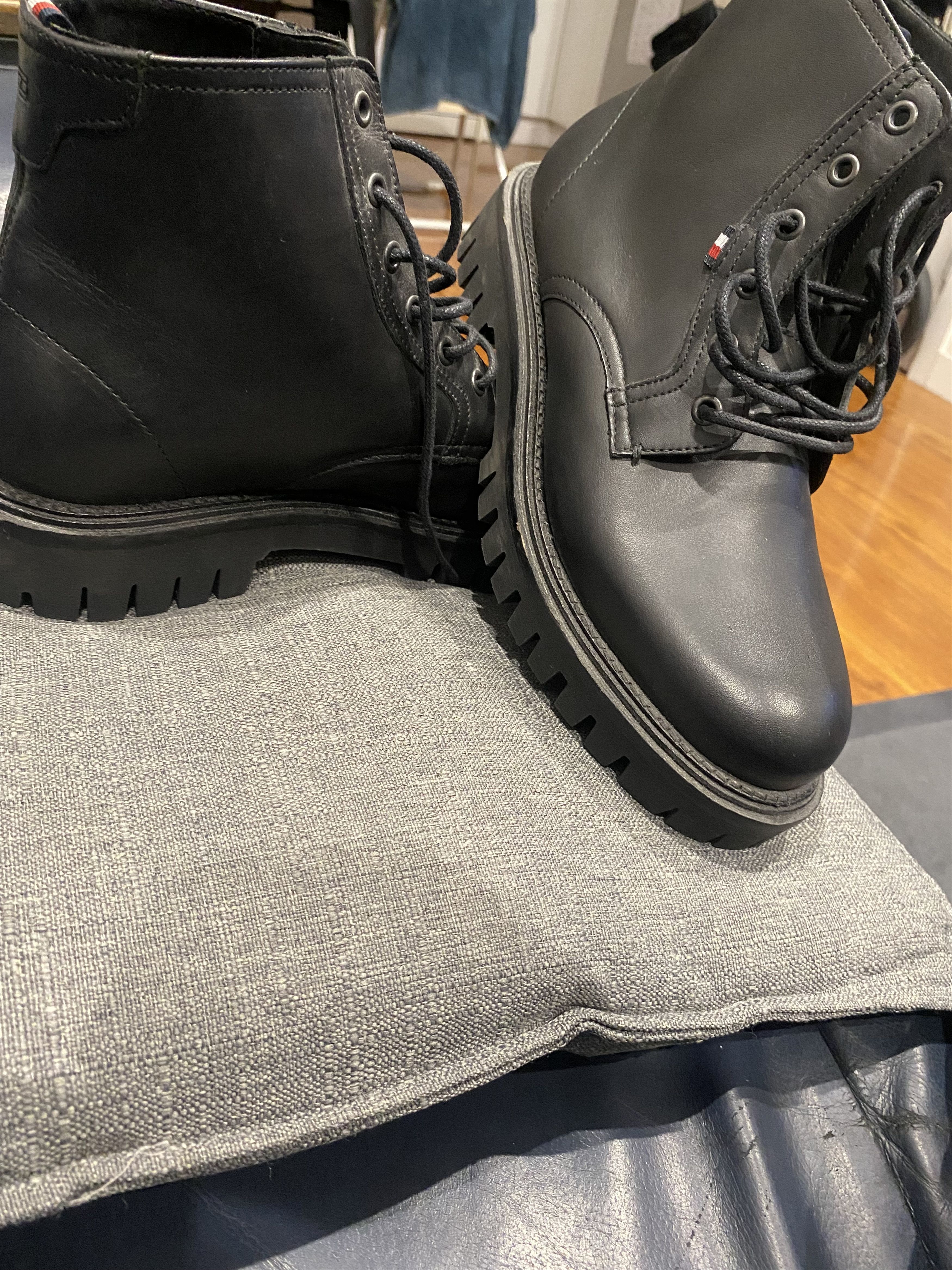 Tommy Hilfiger Tommy Hilfiger boots Size US 10 / EU 43 - 2 Thumbnail