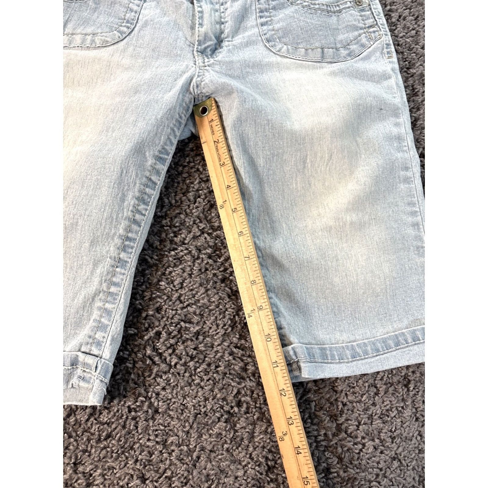 Vintage ANGELS Blue Denim Capri Jeans Low Rise Womens 28 Light Front Pocket Cuffed Size 28" / US 6 / IT 42 - 3 Thumbnail