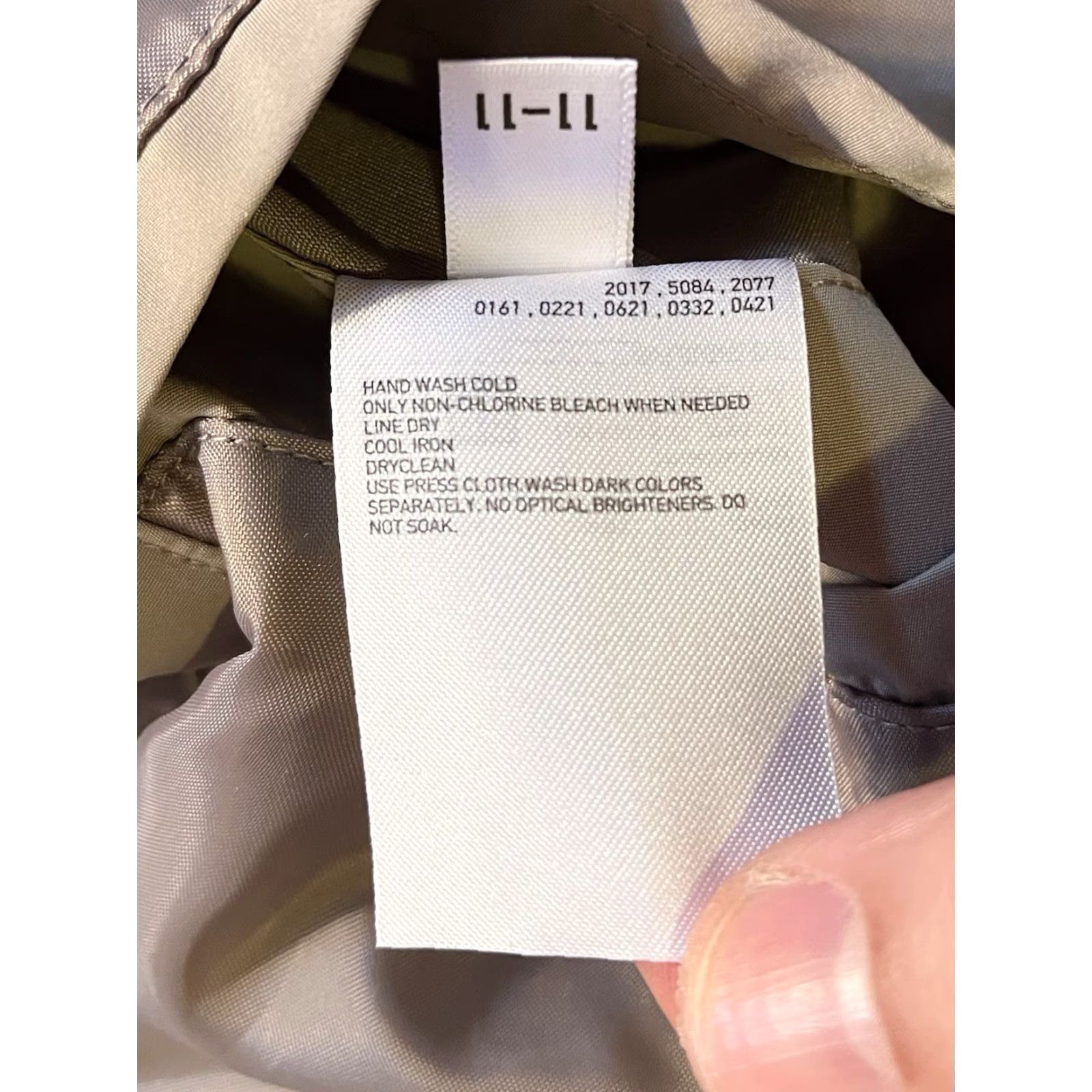 Uniqlo Uniqlo Trench Coat Men’s L Beige Waterproof Beltless Long Coat Size US L / EU 52-54 / 3 - 6 Thumbnail
