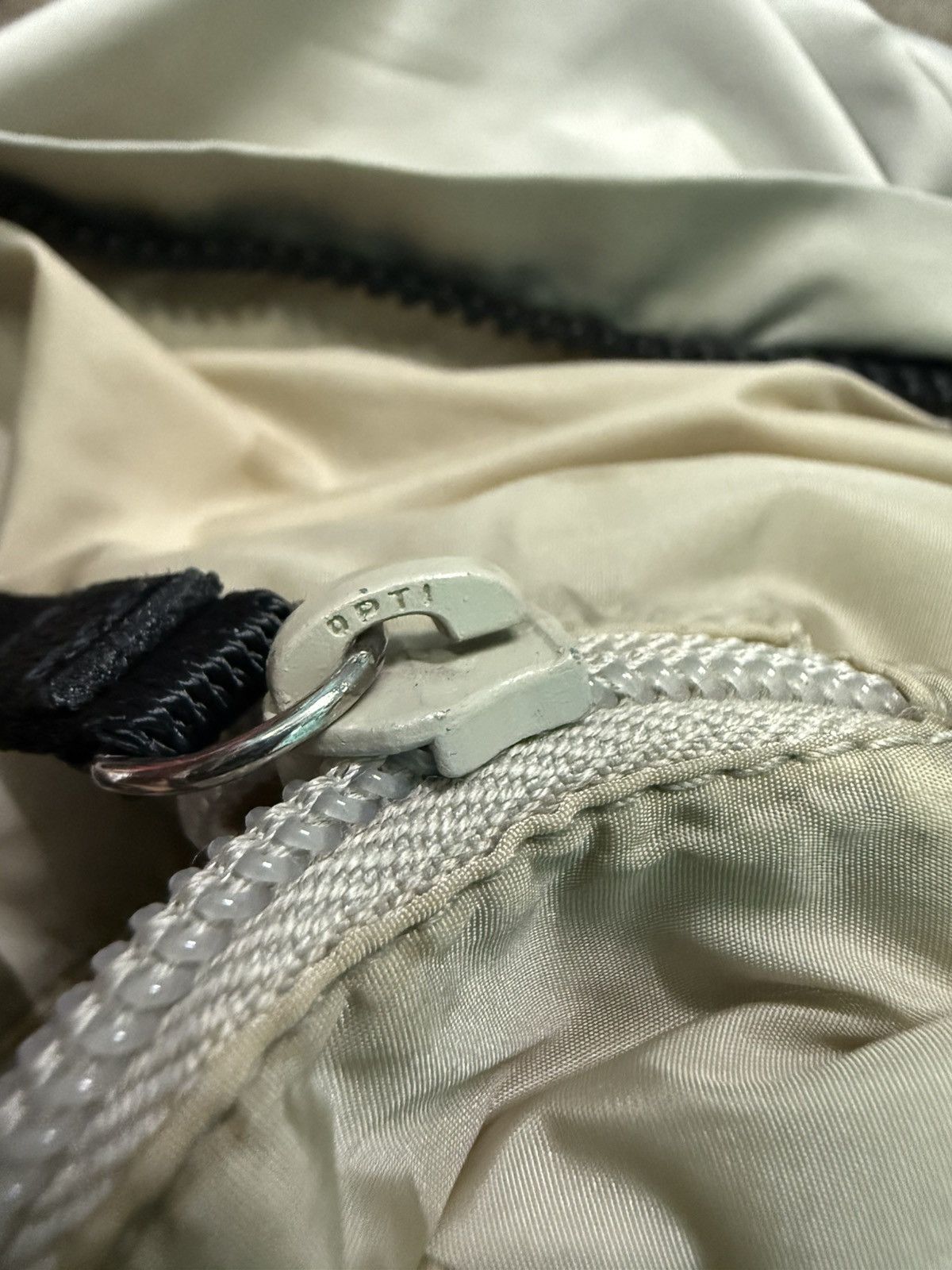 Prada AUTHENTIC VINTAGE PRADA HANDBAG Size ONE SIZE - 13 Thumbnail