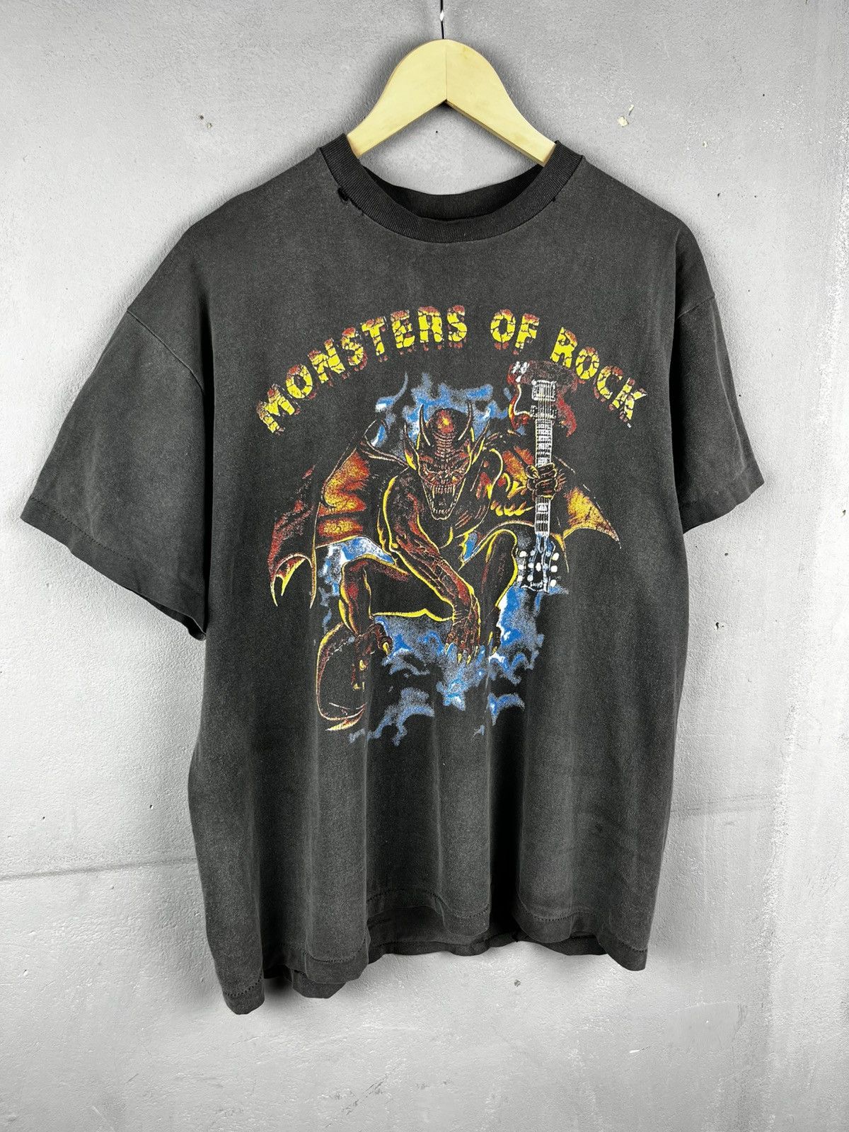 AC/DC 1991 Vintage Monsters of Rock Tour Metallica Donington Size US XL / EU 56 / 4 - 1 Thumbnail