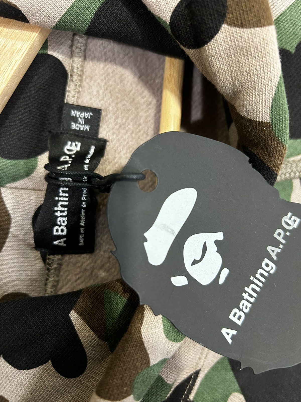 A.P.C. × Bape Bape X APC Camo Hoodie Size US XXL / EU 58 / 5 - 3 Thumbnail