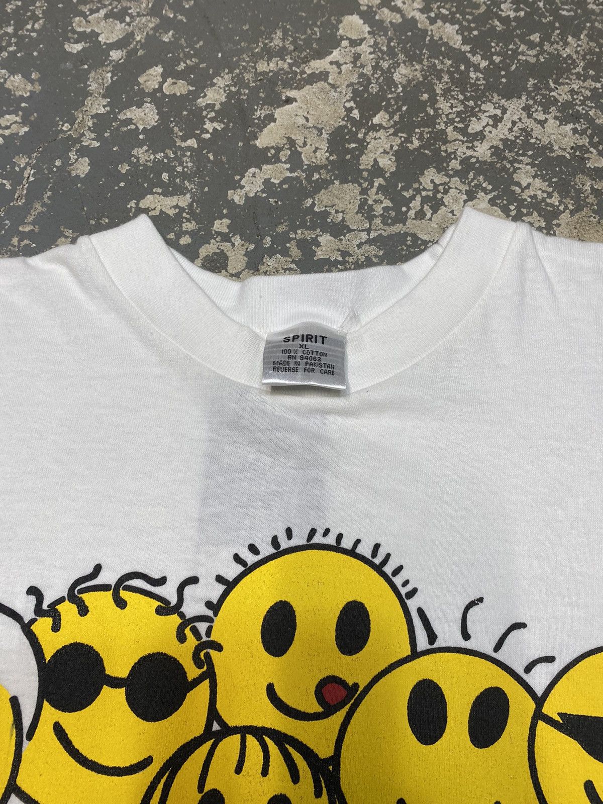 Japanese Brand × Vintage Vintage Friends Smiley Faces 90s New Old Stock Tshirt Size US XL / EU 56 / 4 - 4 Thumbnail