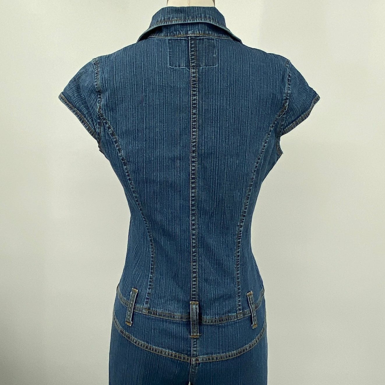 Vintage Vintage Y2k Flared Denim Jumpsuit Snap Front Collared Blue Size 30" / US 8 / IT 44 - 8 Thumbnail