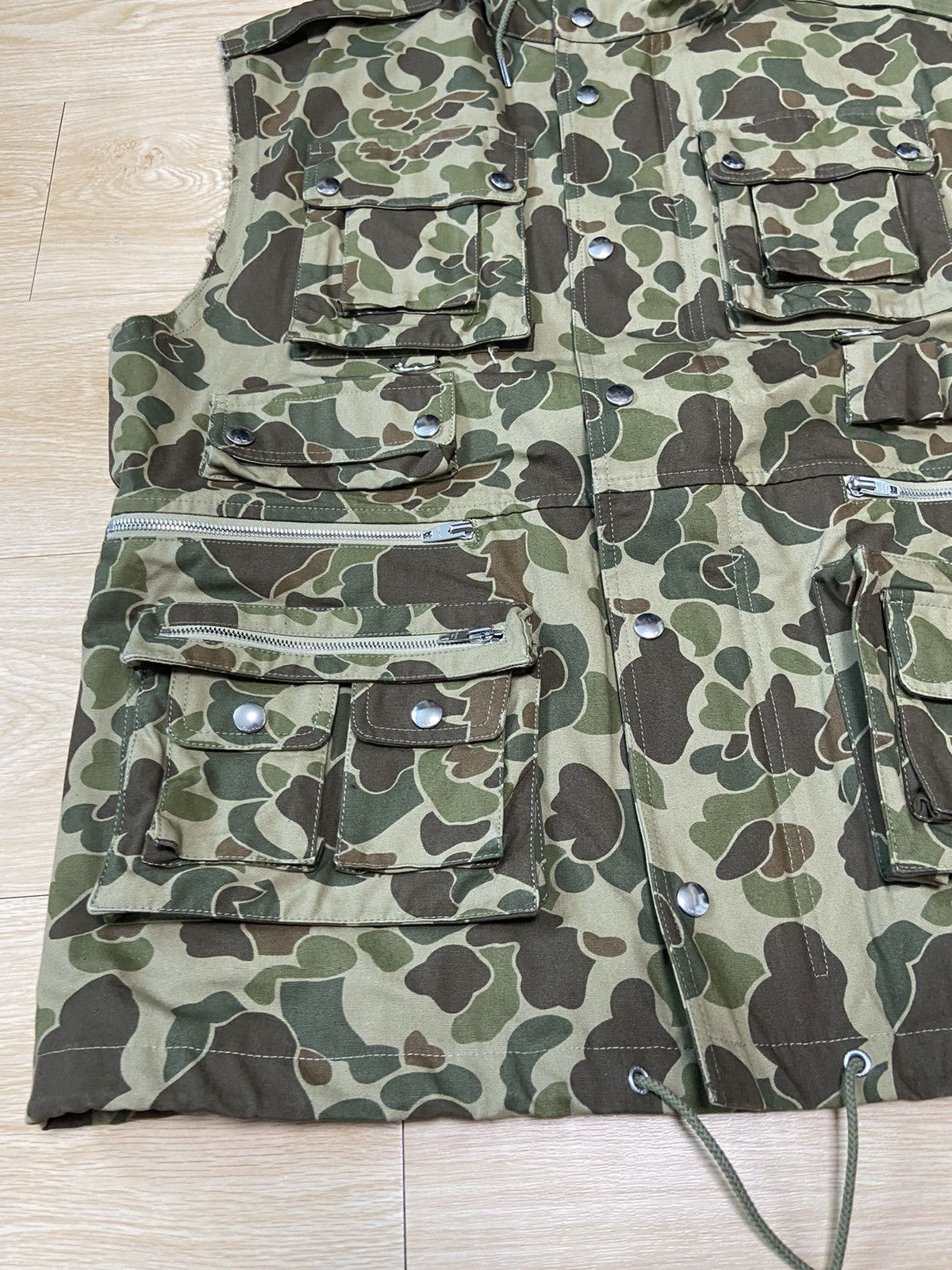 Celine × Hedi Slimane 48 Celine ss22 camouflage military vest sleeveless jacket Size US M / EU 48-50 / 2 - 3 Thumbnail