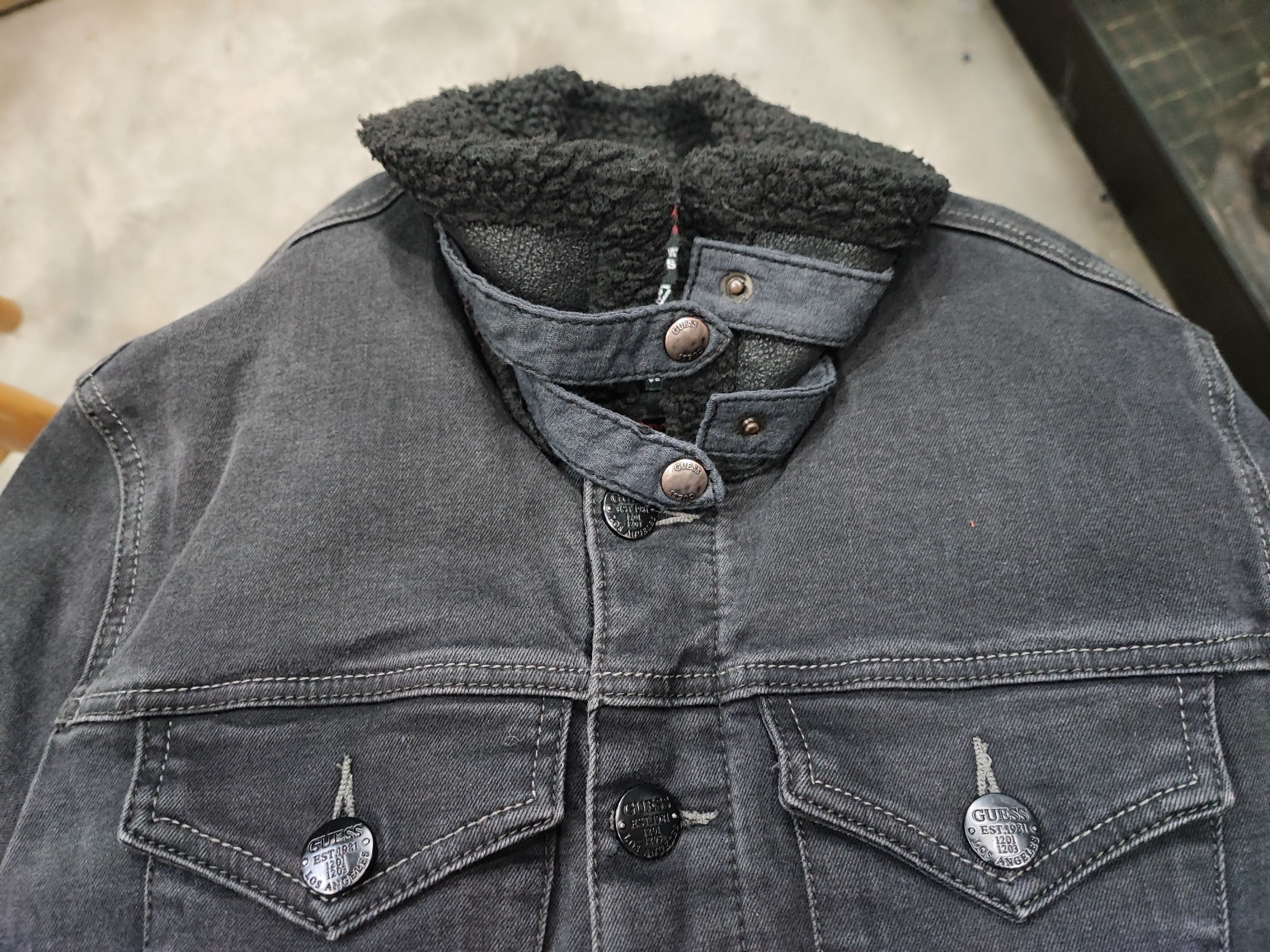 Guess Guess Faded Black Denim Trucker Jacket Size US L / EU 52-54 / 3 - 6 Thumbnail