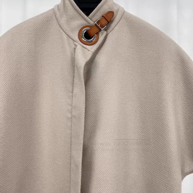 Hermes Hermes Beige and Leather Patch Cashmere Vest Jacket Size XXS / US 00 / IT 34 - 3 Thumbnail