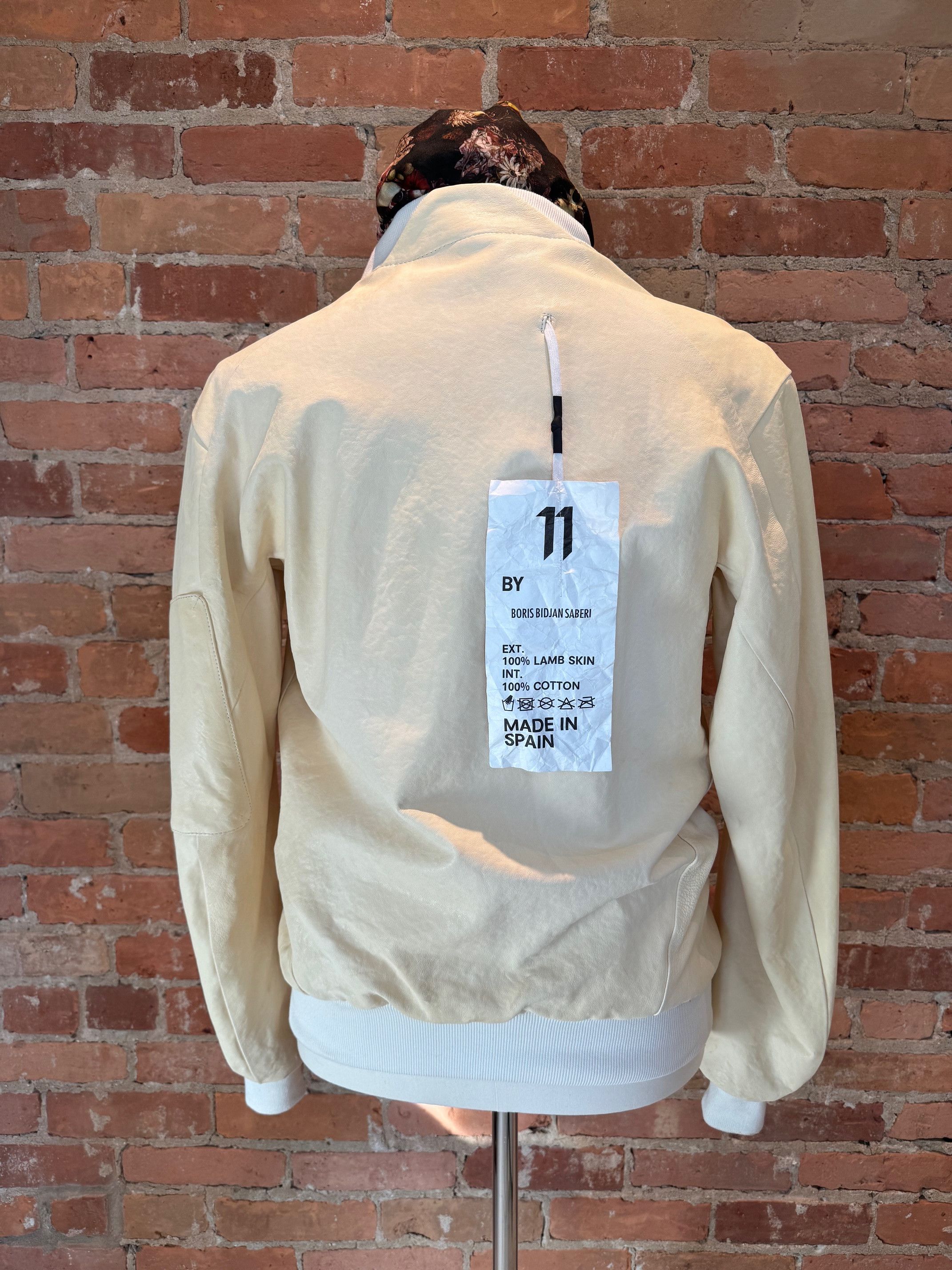 11 By Boris Bidjan Saberi 11 by Boris Bidjan Saberi - White Lambskin Bomber Jacket Size US M / EU 48-50 / 2 - 2 Thumbnail