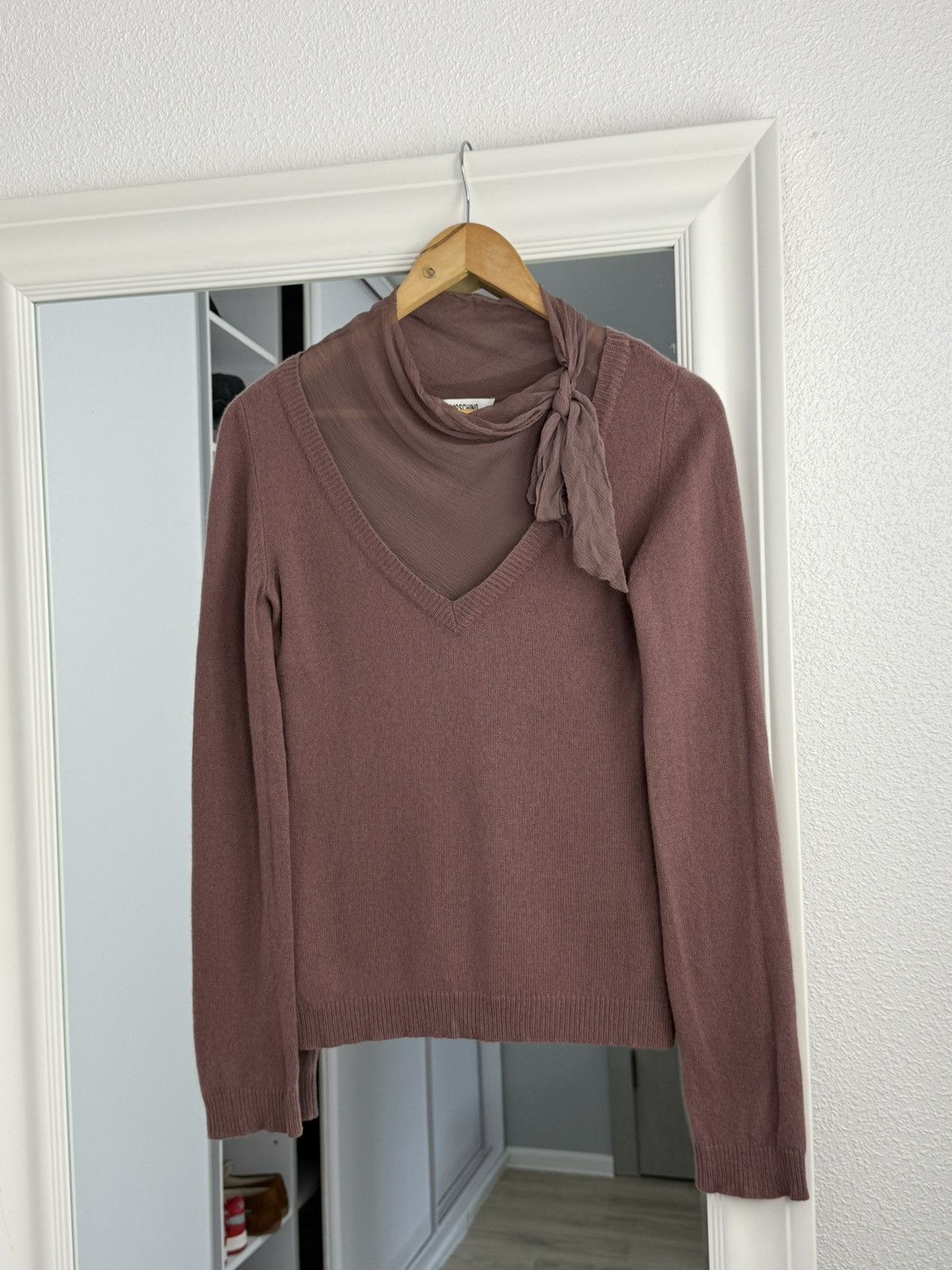 Moschino Moschino Blouses Sweater Moschino Wool Size: 40(6) Size M / US 6-8 / IT 42-44 - 2 Thumbnail