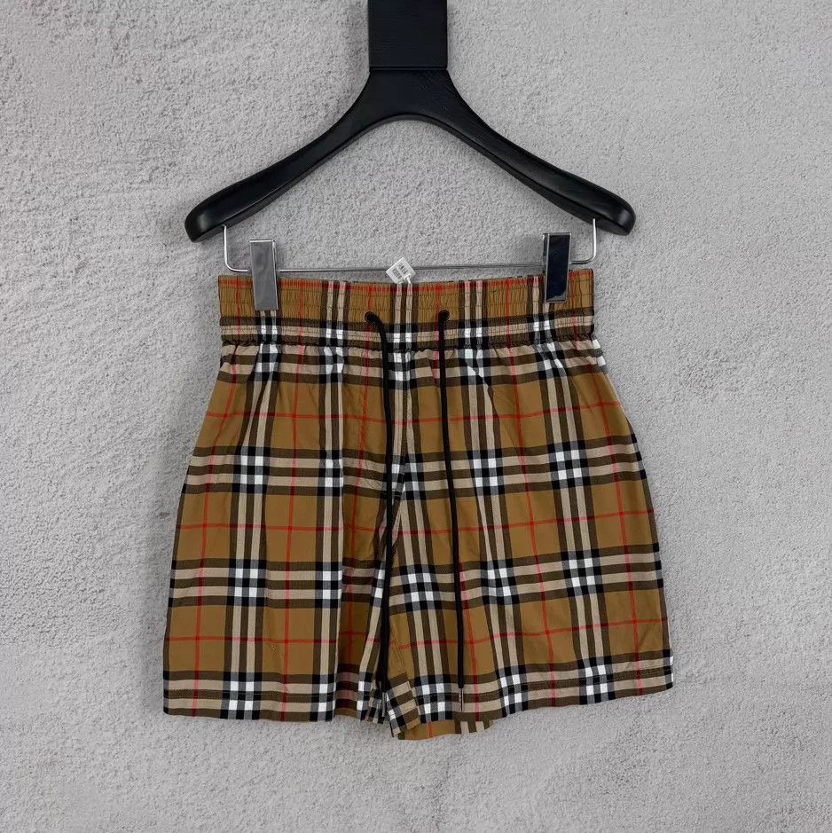 Burberry Burberry Check Track Shorts 36 New Size US 36 / EU 52 - 1 Thumbnail