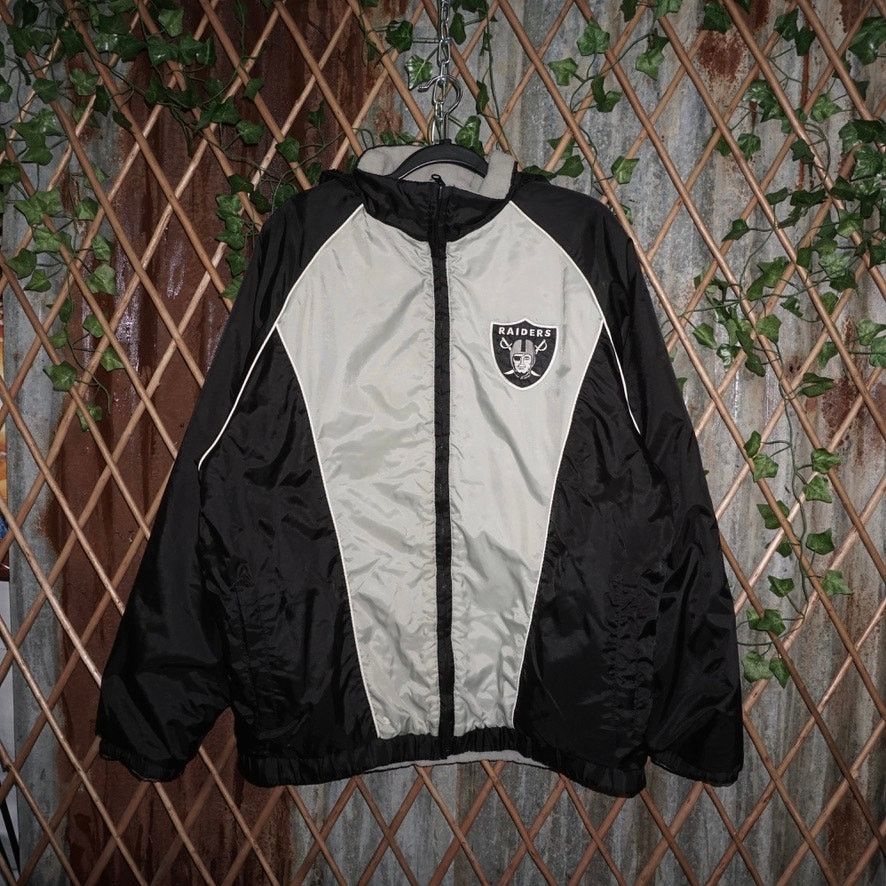 NFL XL-Vintage Oakland Raiders embroider reversible 1990s jacket Size US XL / EU 56 / 4 - 1 Thumbnail