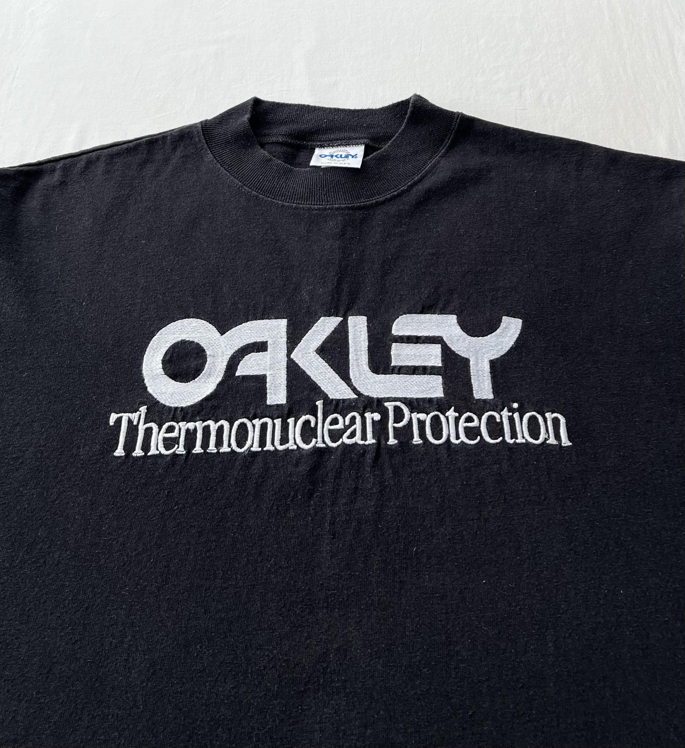 Oakley Vintage 90s Oakley Thermonuclear Protection Black T-shirt Size US XL / EU 56 / 4 - 3 Thumbnail