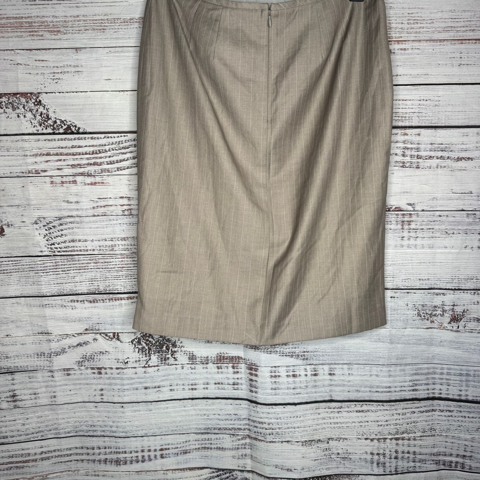 Calvin Klein Calvin Klein Oatmeal Pinstripe Pencil Skirt Size 12 NWT Size 34" / US 12 / IT 48 - 4 Thumbnail