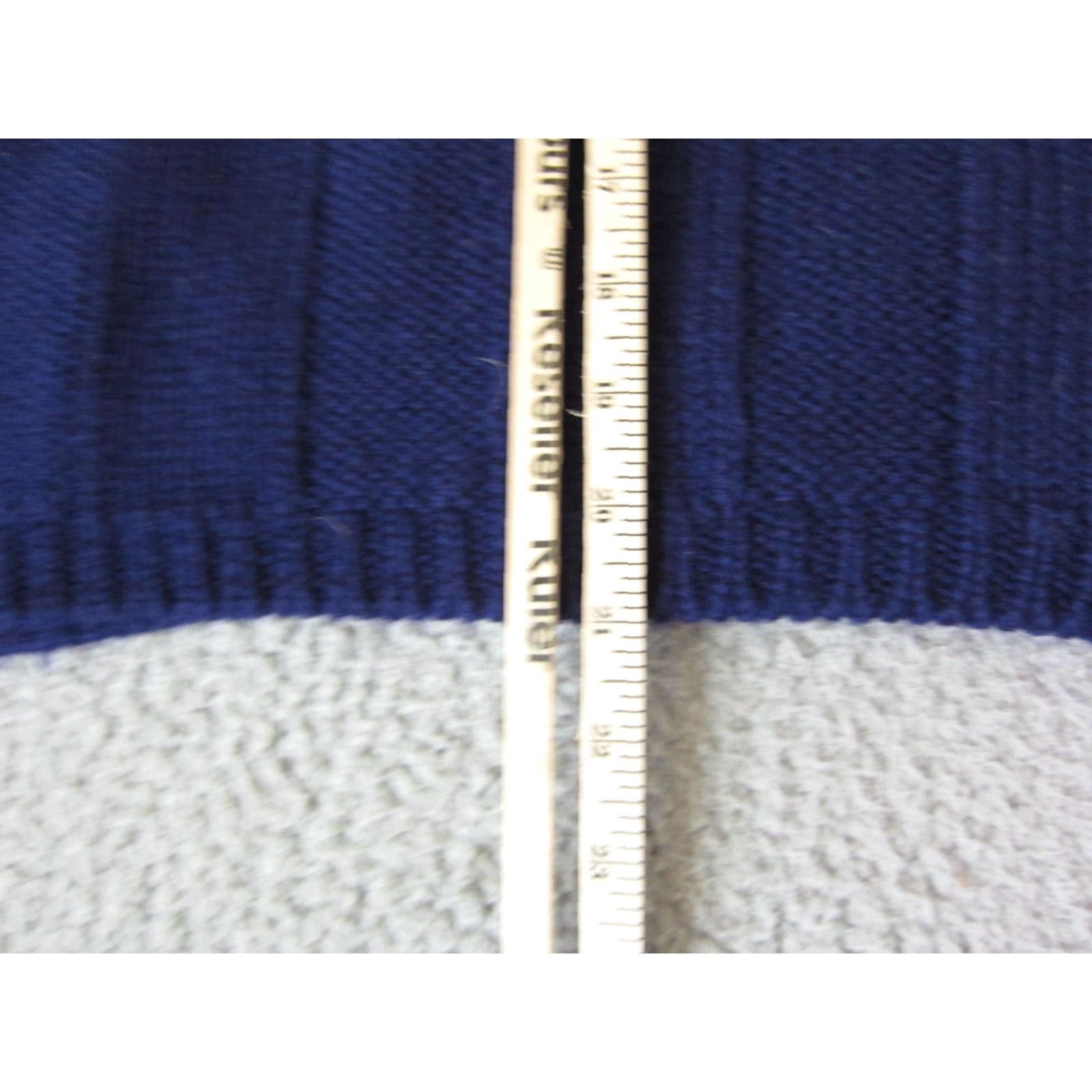 Vintage VINTAGE The Limited Sweater Womens Medium Purple 100% Wool Chunky Knit Cropped Fit 90s Pullover Sleeveless V-Neck Relaxed Casual Mens? Size M / US 6-8 / IT 42-44 - 7 Thumbnail