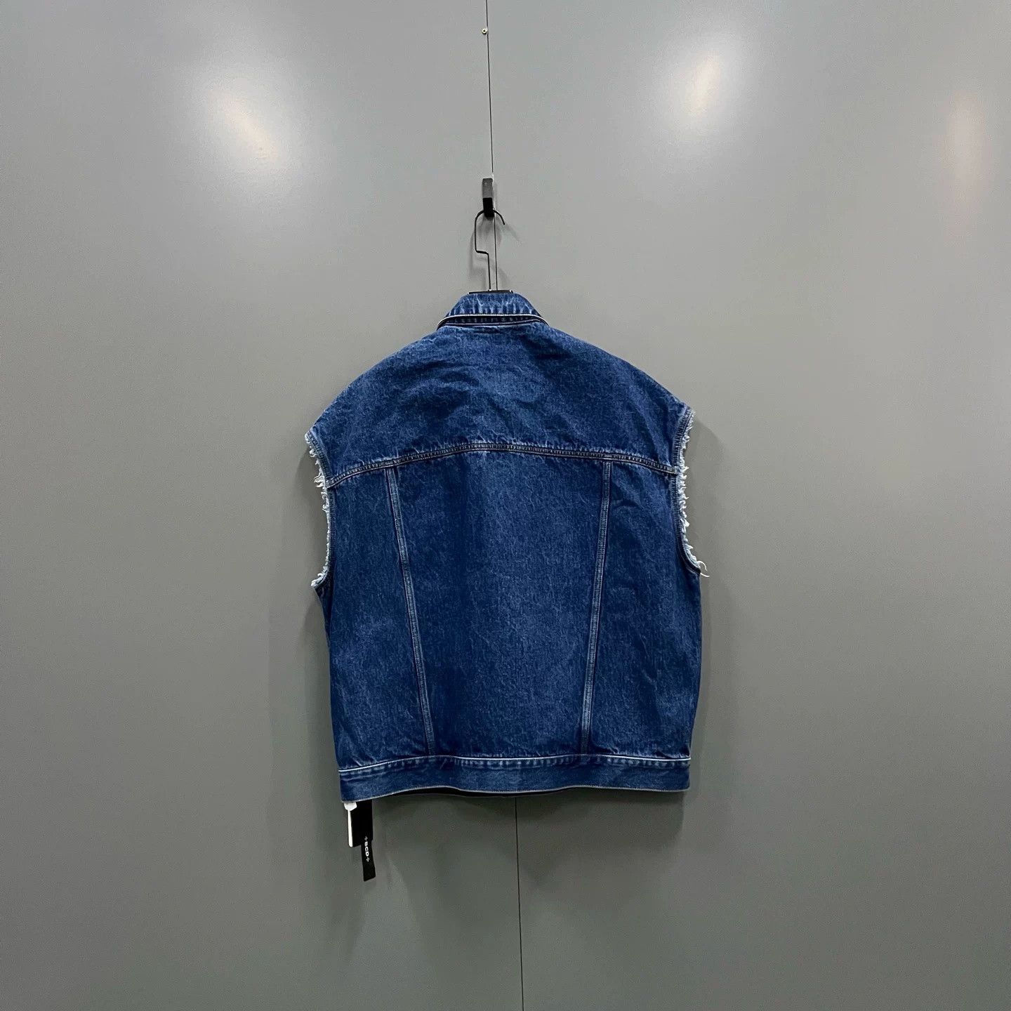 Givenchy Givenchy Blue Logo Frayed Denim Vest XXL Size US XXL / EU 58 / 5 - 3 Thumbnail
