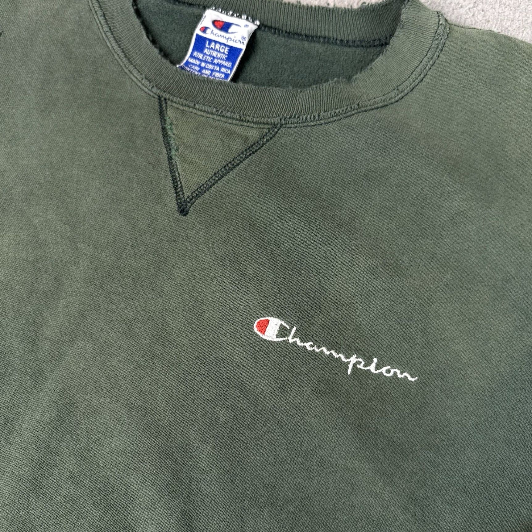 Champion VINTAGE Champion Sweatshirt Adult L Green Sun Faded Distressed Script Rare L Mens Sweatshirt Size US L / EU 52-54 / 3 - 3 Thumbnail