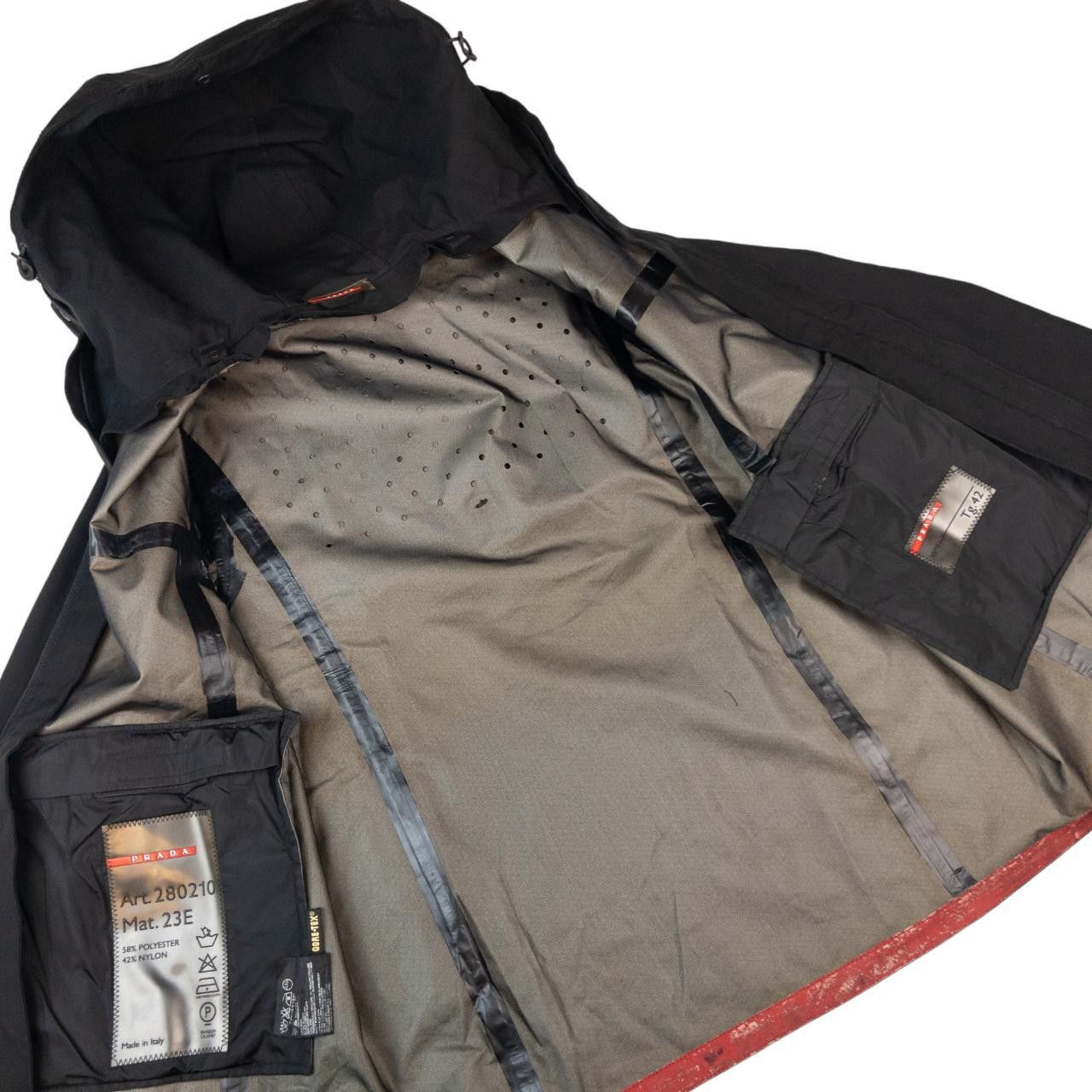 Prada Vintage Prada Sport Goretex Jacket Size M Size US M / EU 48-50 / 2 - 4 Thumbnail