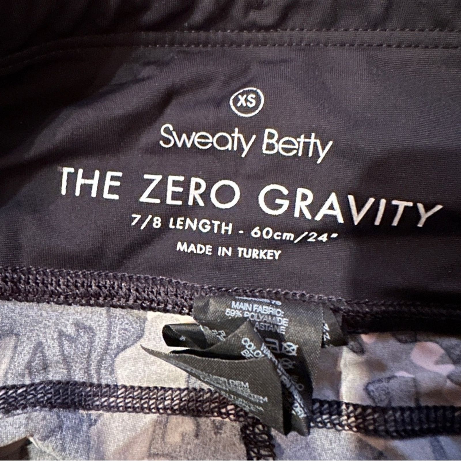 Sweaty Betty Sweaty Betty The Zero Gravity Elephant Camo Leggings Sz XS Size 22" - 7 Thumbnail