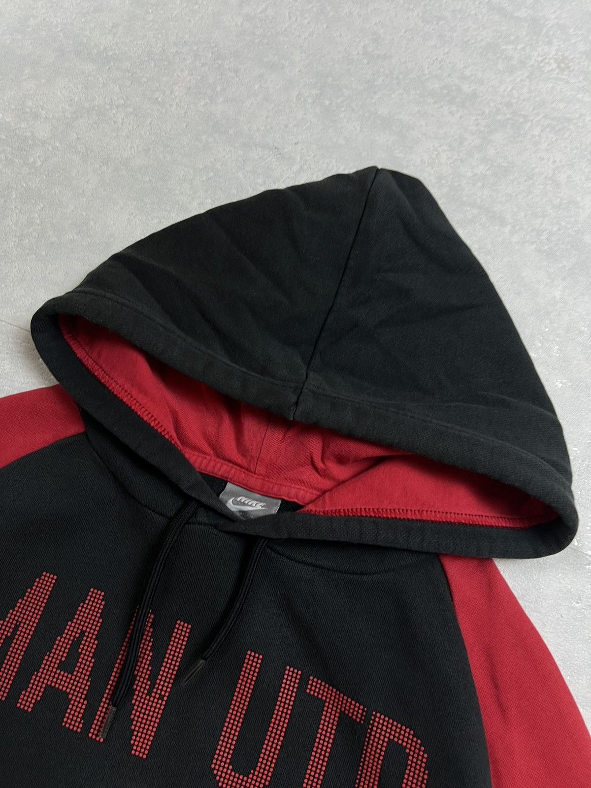 Nike 00s Nike Manchester United Central Swoosh Vintage Y2K Hoodie Size US M / EU 48-50 / 2 - 5 Thumbnail