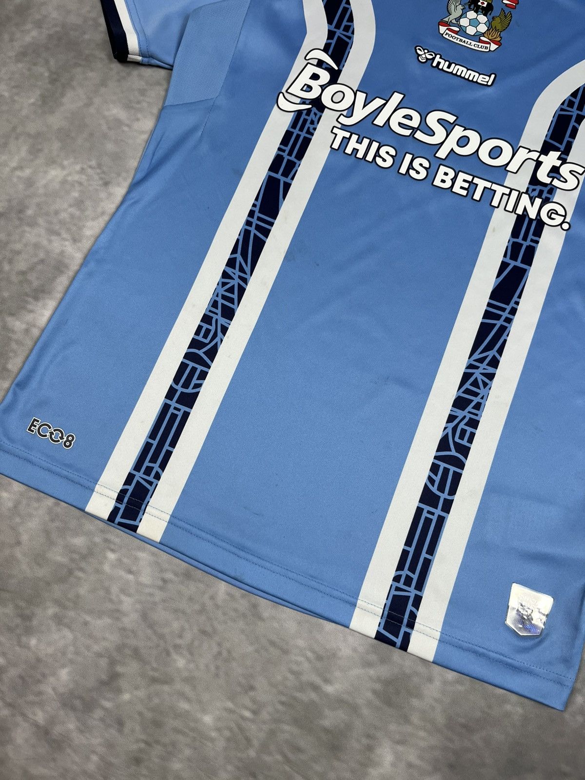 Hummel Hummel Coventry City 2021/22 Home Shirt S/M Size Jersey Size US S / EU 44-46 / 1 - 4 Thumbnail
