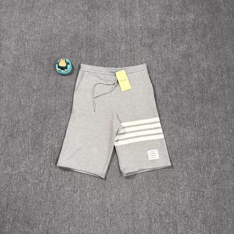 Thom Browne Thom Browne size 3 Grey Four-Stripe Drawstring Shorts Size US 28 / EU 44 - 1 Thumbnail