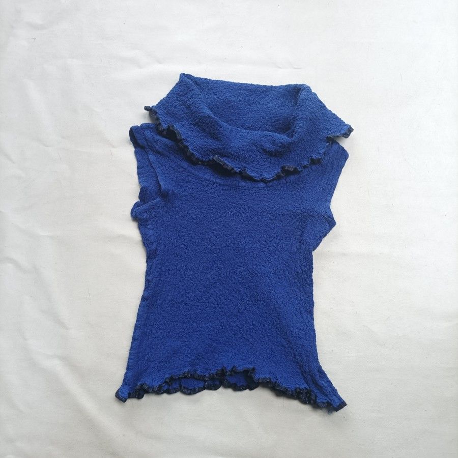 Issey Miyake issey miyake me crinkle pleats turtle neck sleeveless blouse Size ONE SIZE - 1 Thumbnail