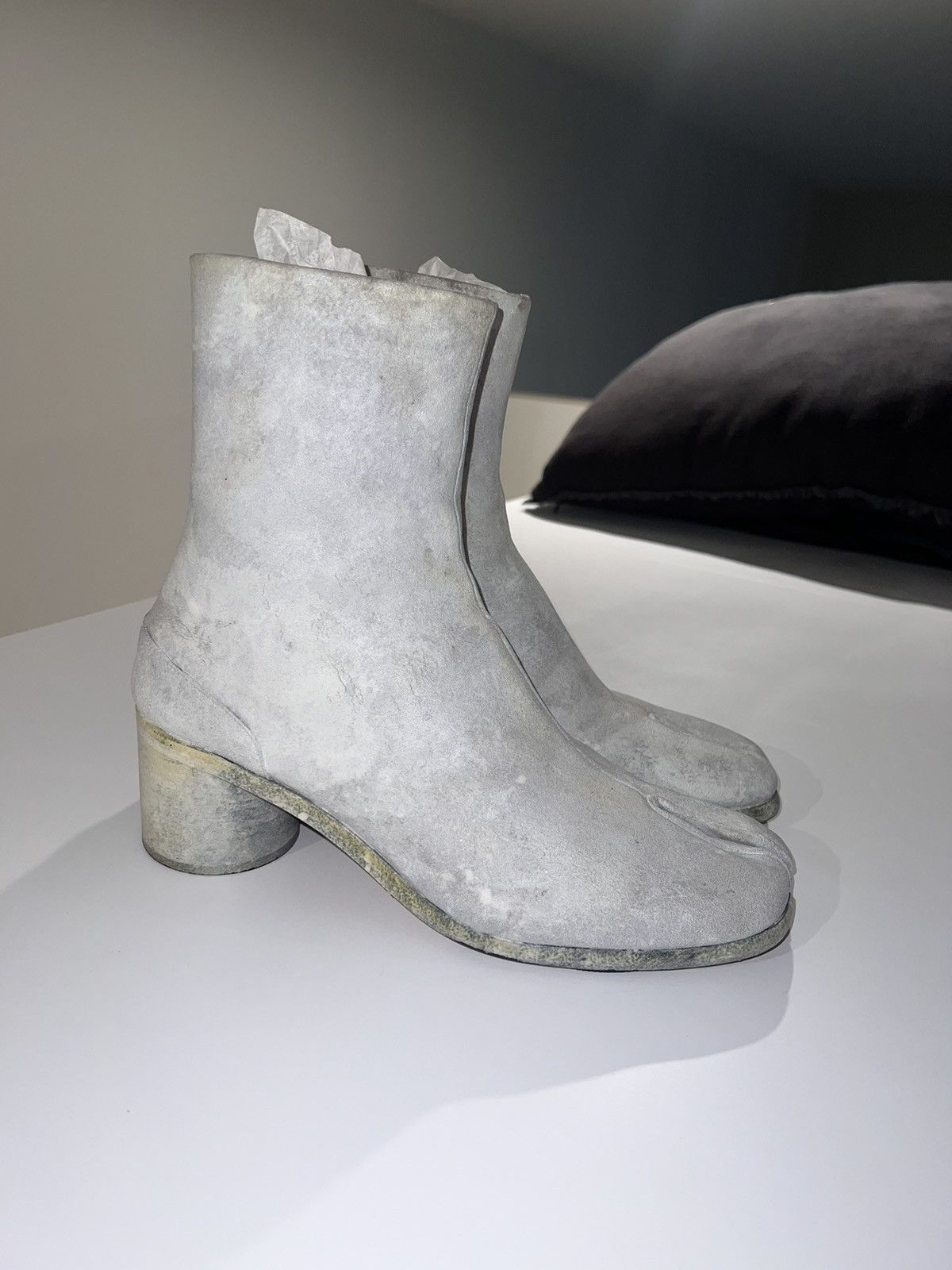 Maison Margiela Maison Margiela rare concrete painted tabi boots Size US 12 / EU 45 - 5 Thumbnail