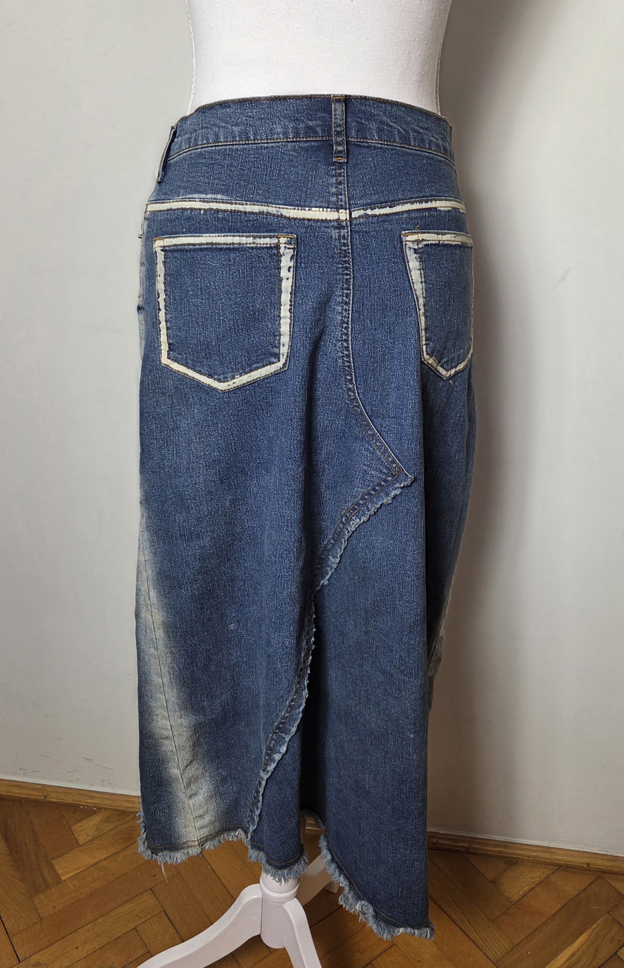 Japanese Brand vintage embroided y2k midi denim skirt Size 30" / US 8 / IT 44 - 3 Thumbnail