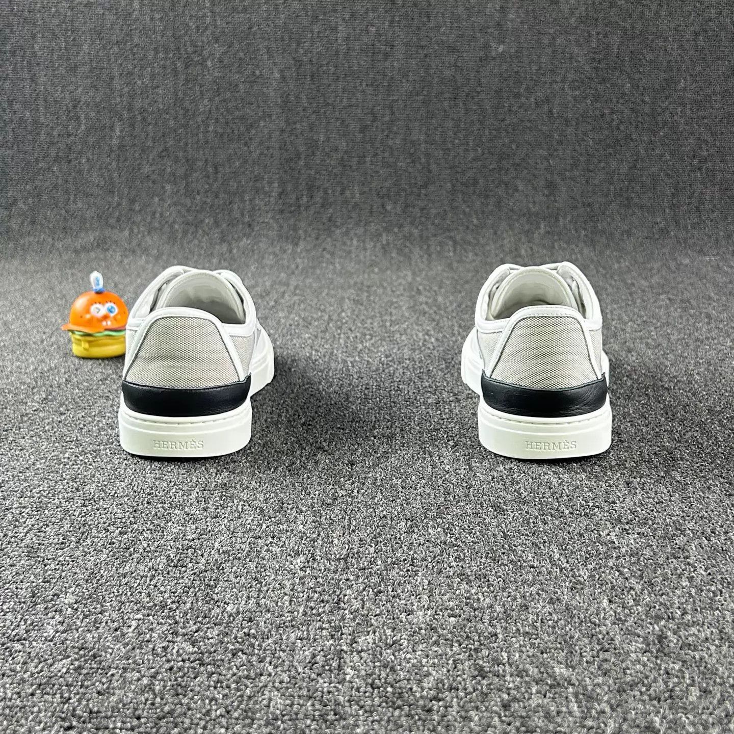 Hermes Hermes Women's Gray Pre-owned Sneakers 37 Size US 6.5 / IT 36.5 - 5 Thumbnail
