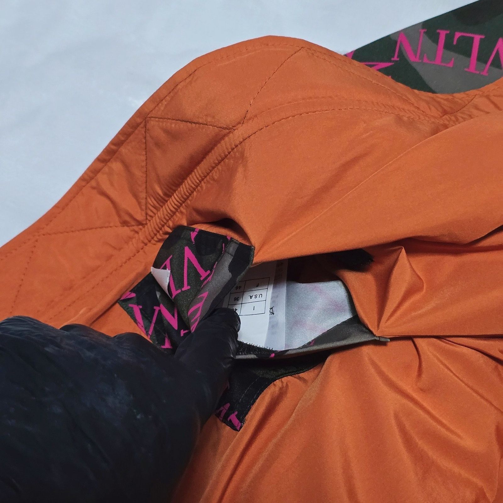 Valentino Valentino Army Camo Bomber Jacket with Pink Logo Letters Size US S / EU 44-46 / 1 - 13 Thumbnail