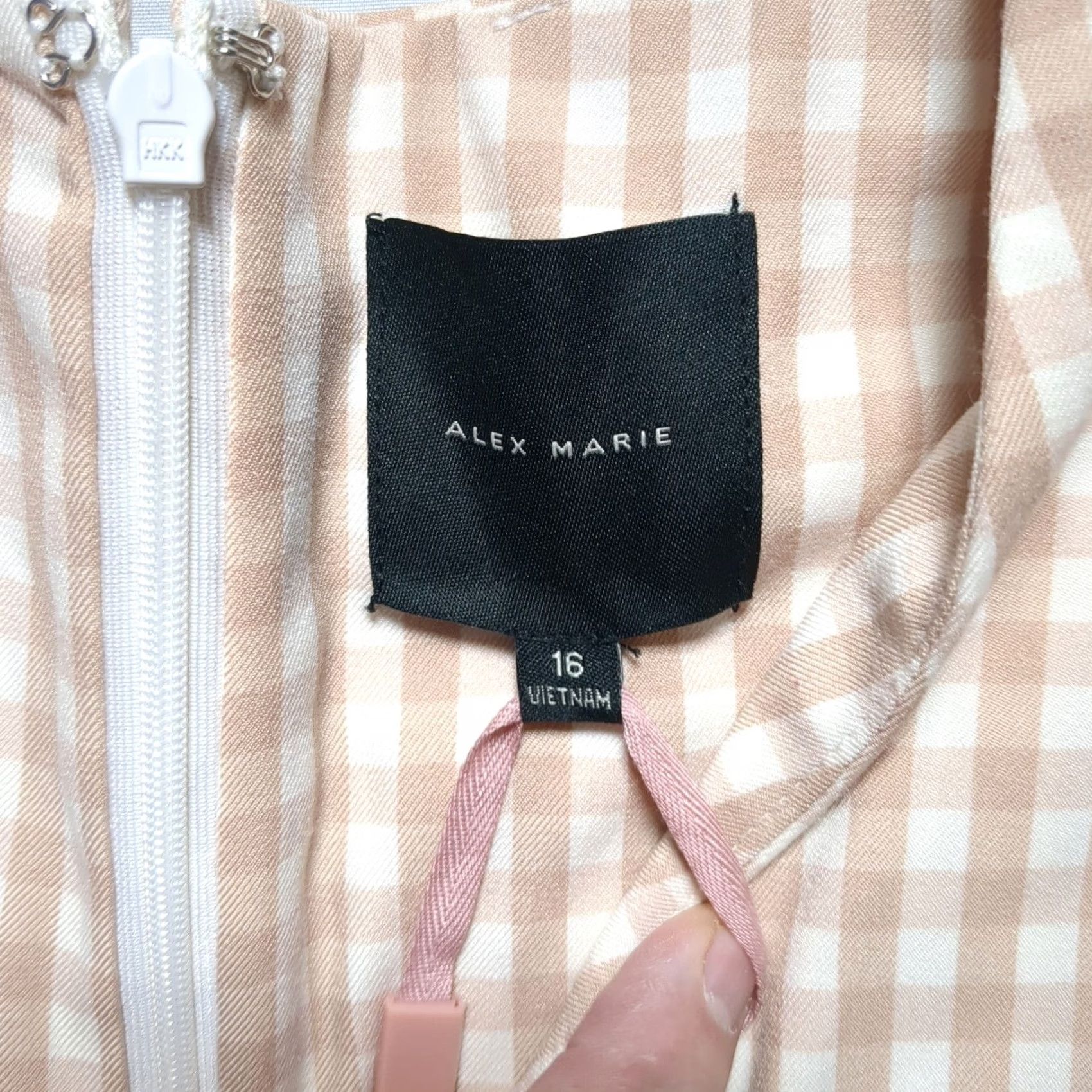 Vintage Alex Marie Jumpsuit Gingham Wide-Leg Women 16 Beige Flutter Sleeve V-Neck Belted Tie Inseam 30in Short Sleeve Vintage? No Size 38" / US 16 / IT 52 - 6 Thumbnail