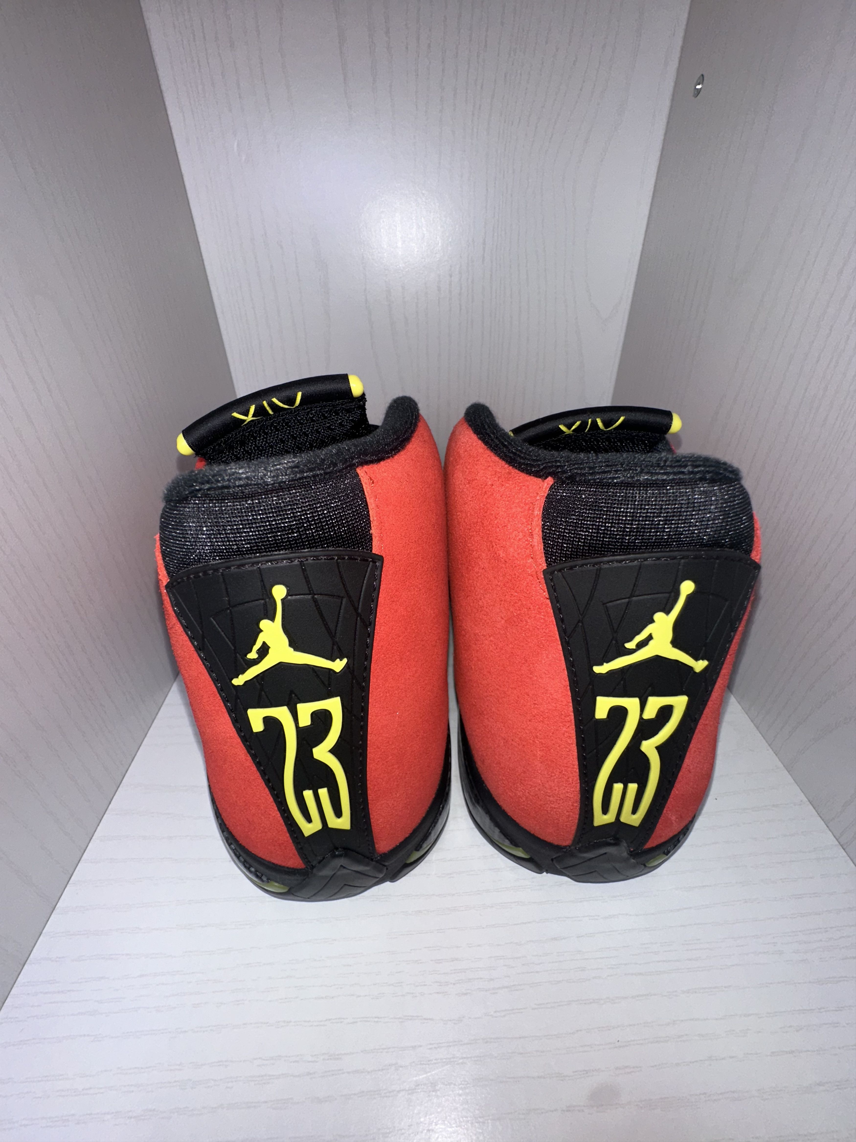 Nike Air Jordan 14 Retro Challenge Red Size US 9.5 / EU 42-43 - 6 Thumbnail