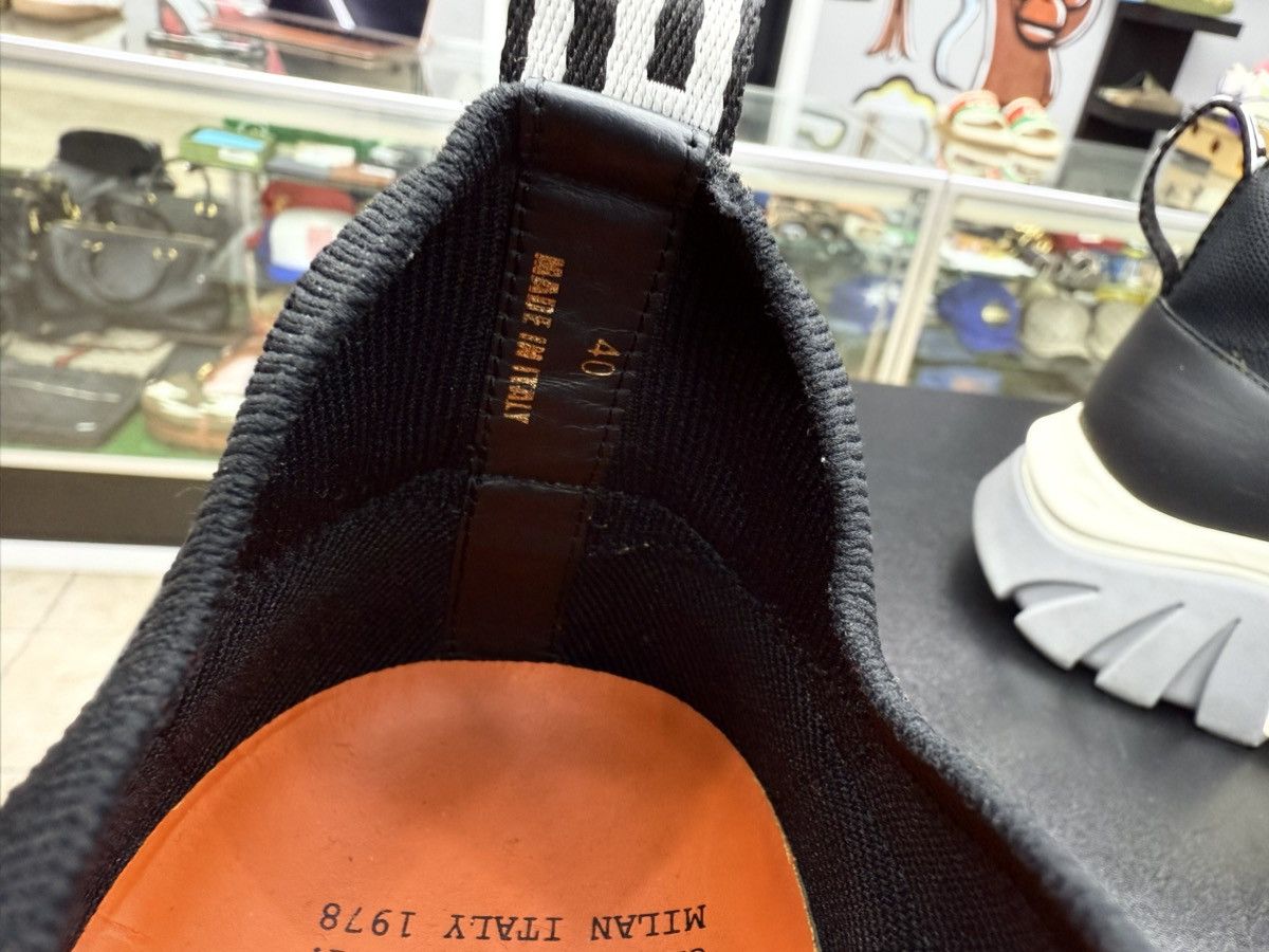 Versace Versace Squalo Black Signature Trainer Shoes Size 40 / 7 US Size US 7 / EU 40 - 17 Thumbnail